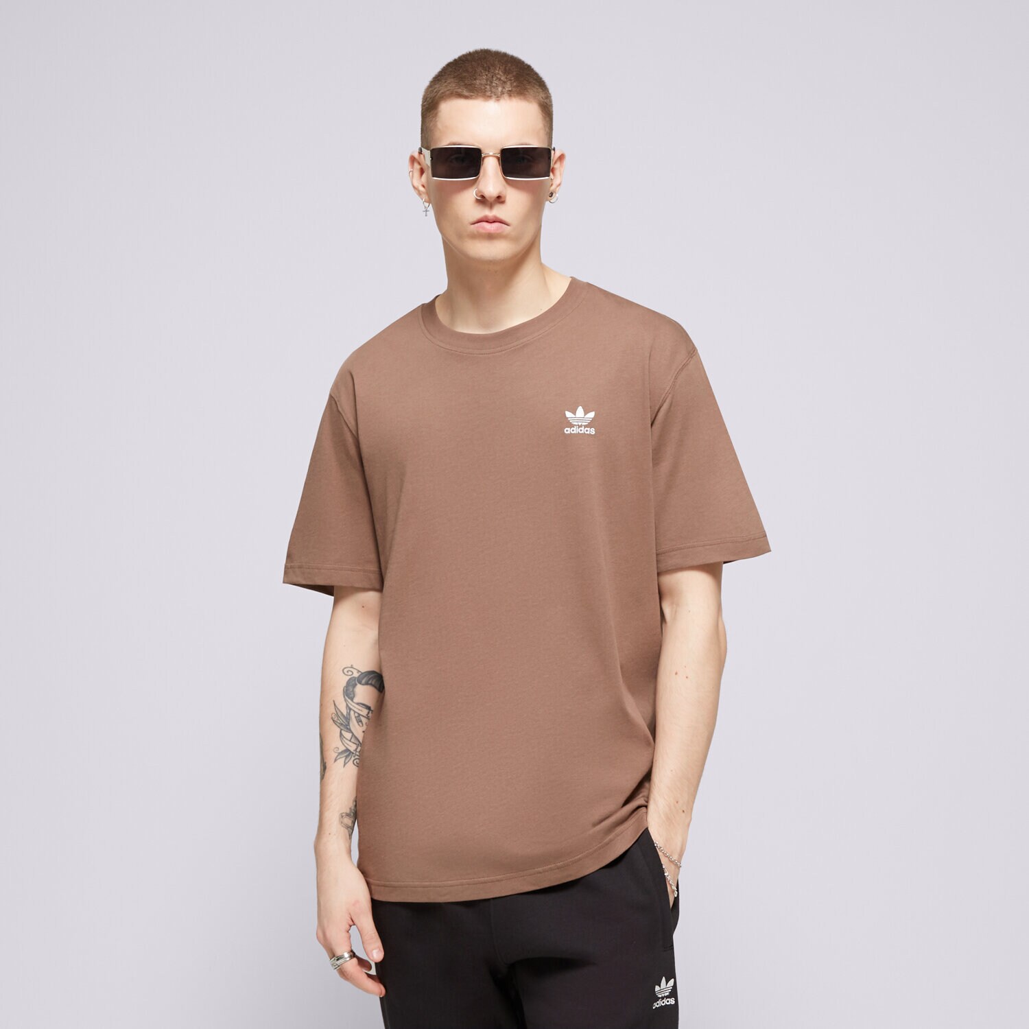 Bărbați tricou ADIDAS TRICOU ESSENTIAL TEE IR9688 Maro