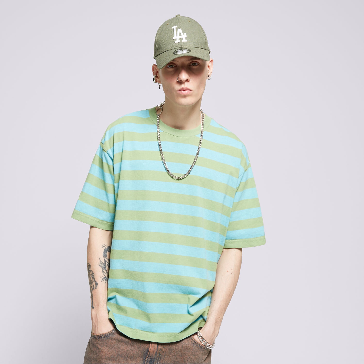 Bărbați tricou LEVI'S TRICOU SKATE GRAPHIC BOX TEE BLUES A1005-0018 Verde