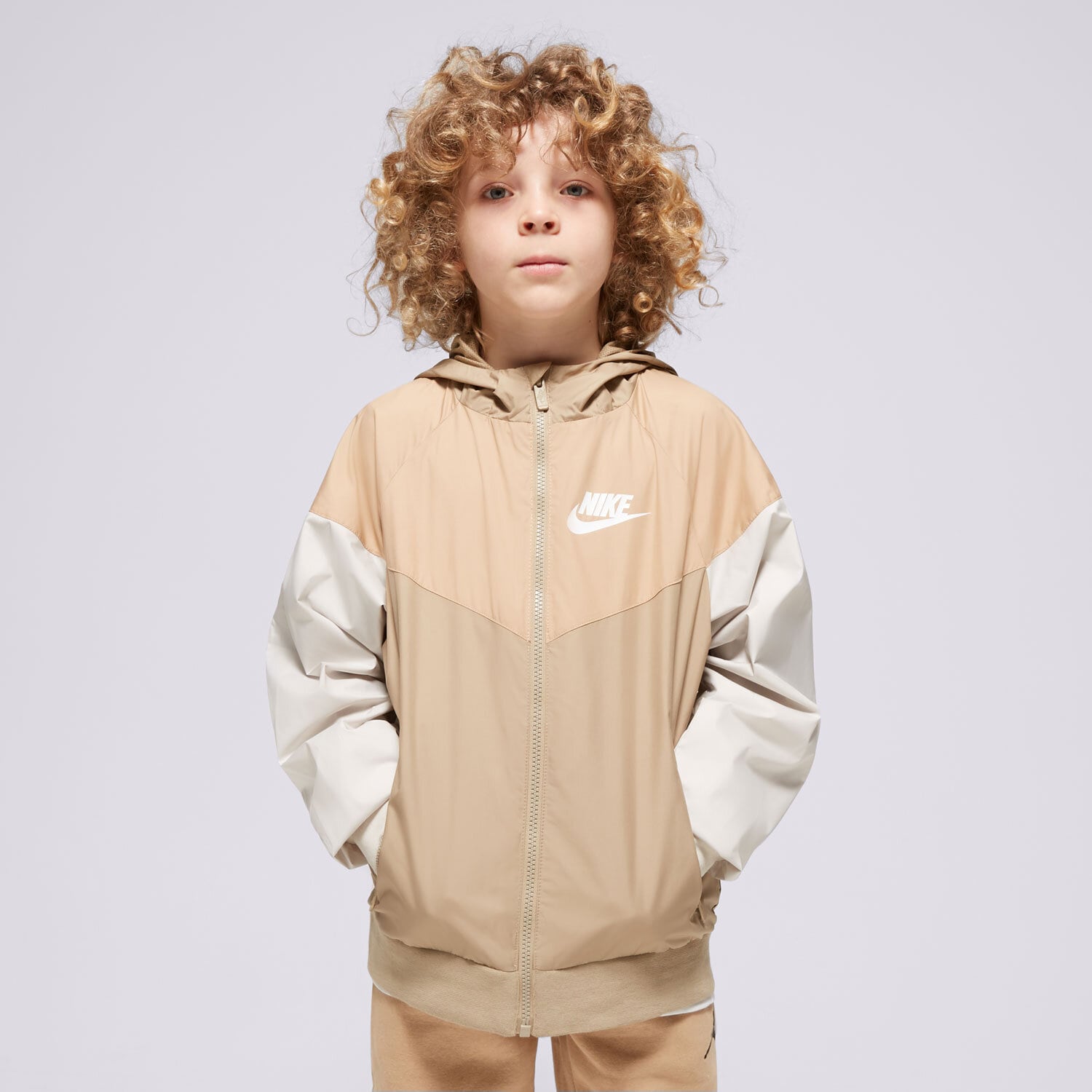 Jachetă de sezon pentru copii (primăvară/toamnă) NIKE JACHETĂ SPORTSWEAR WINDRUNNER BOY 850443-248 Bej