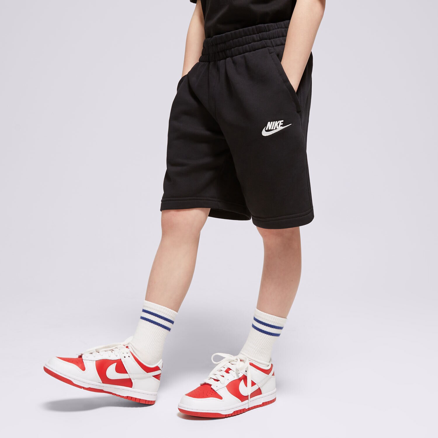 Pantaloni scurți și rochii pentru copii NIKE PANTALONI SCURȚI SPORTSWEAR CLUB FLEECE BOY FD3015-010 Negru
