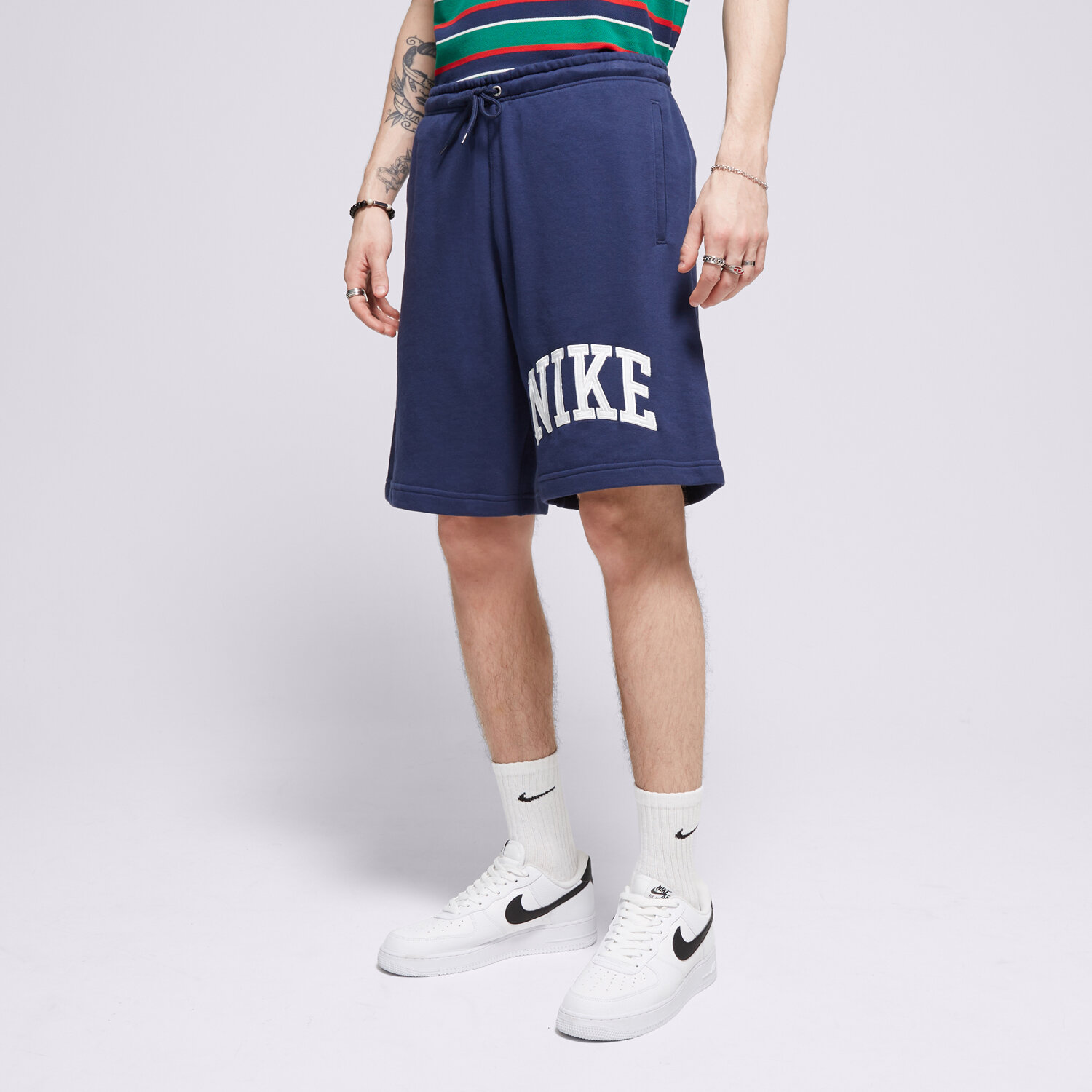 Femei pantaloni scurți NIKE PANTALONI SCURȚI M NK CLUB FT SHORT APLQ ARCH FQ4092-410 Bleumarin