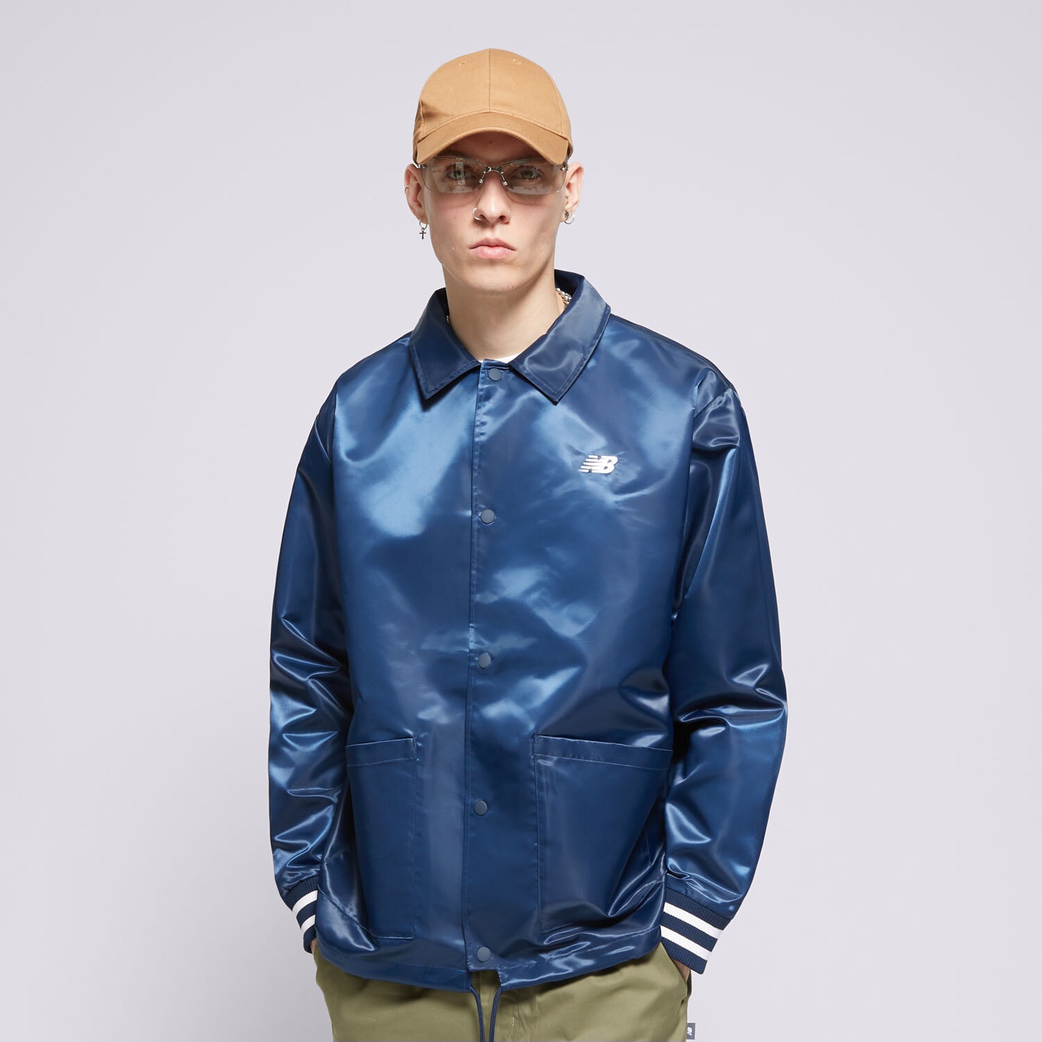 Bărbați jachetă NEW BALANCE JACHETĂ SGH COACHES JACKET MJ41553NNY Bleumarin