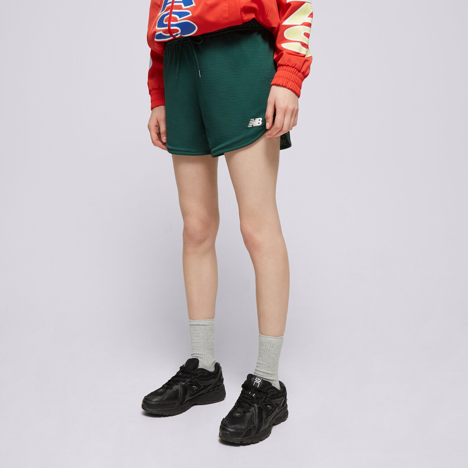 Femei pantaloni scurți NEW BALANCE PANTALONI SCURȚI ATHLETICS MESH WS41510NWG Verde