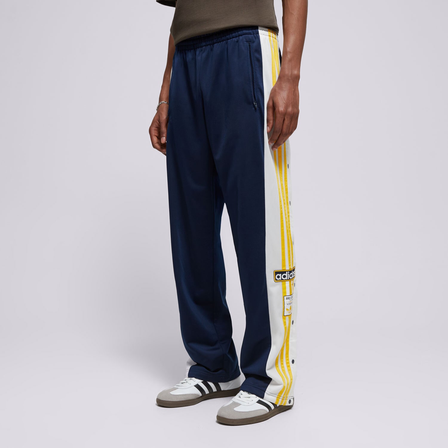 Bărbați pantaloni ADIDAS PANTALONI  ADIBREAK IM8223 Bleumarin