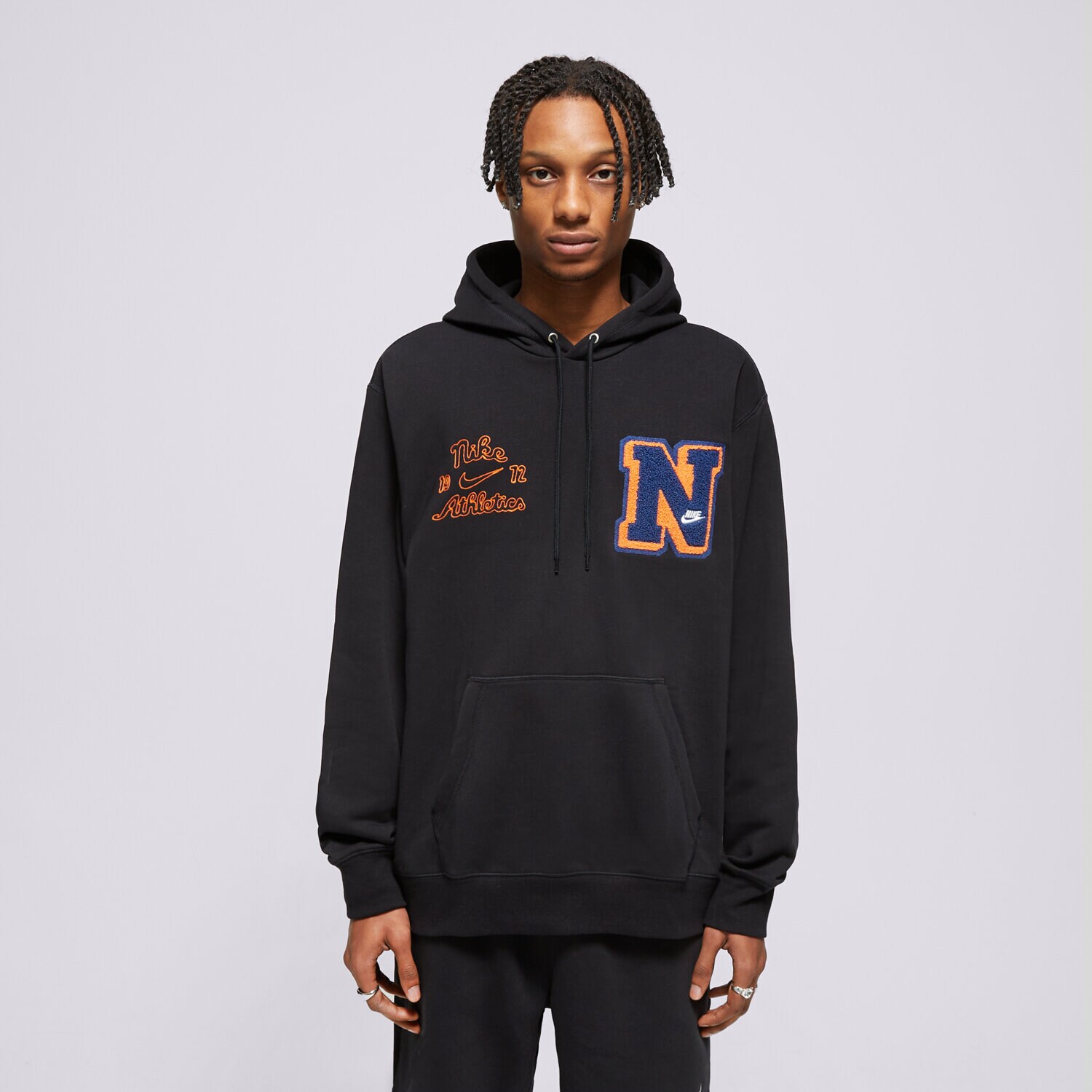 Bărbați bluză NIKE BLUZĂ CU GLUGĂ M NK CLUB FT PO HDY VRSTY FN3100-010 Negru