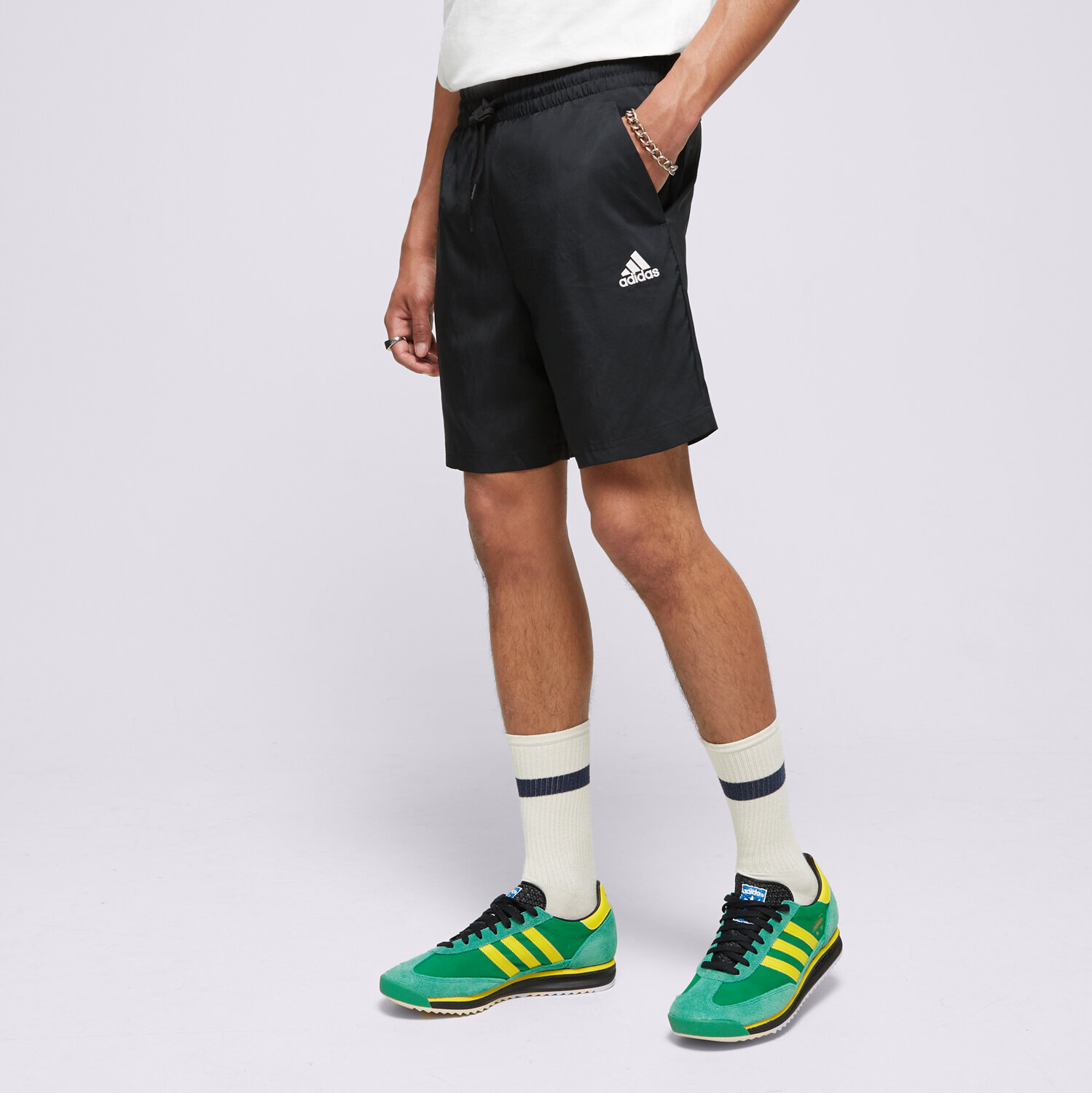 Femei pantaloni scurți ADIDAS PANTALONI SCURȚI M SL CHELSEA IC9392 Negru