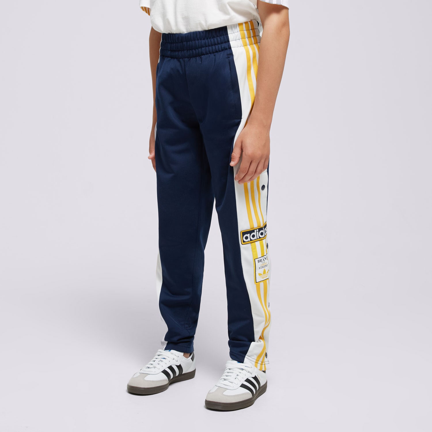 Pantaloni pentru copii ADIDAS PANTALONI  ADI BREAK P BOY IM8434 Bleumarin