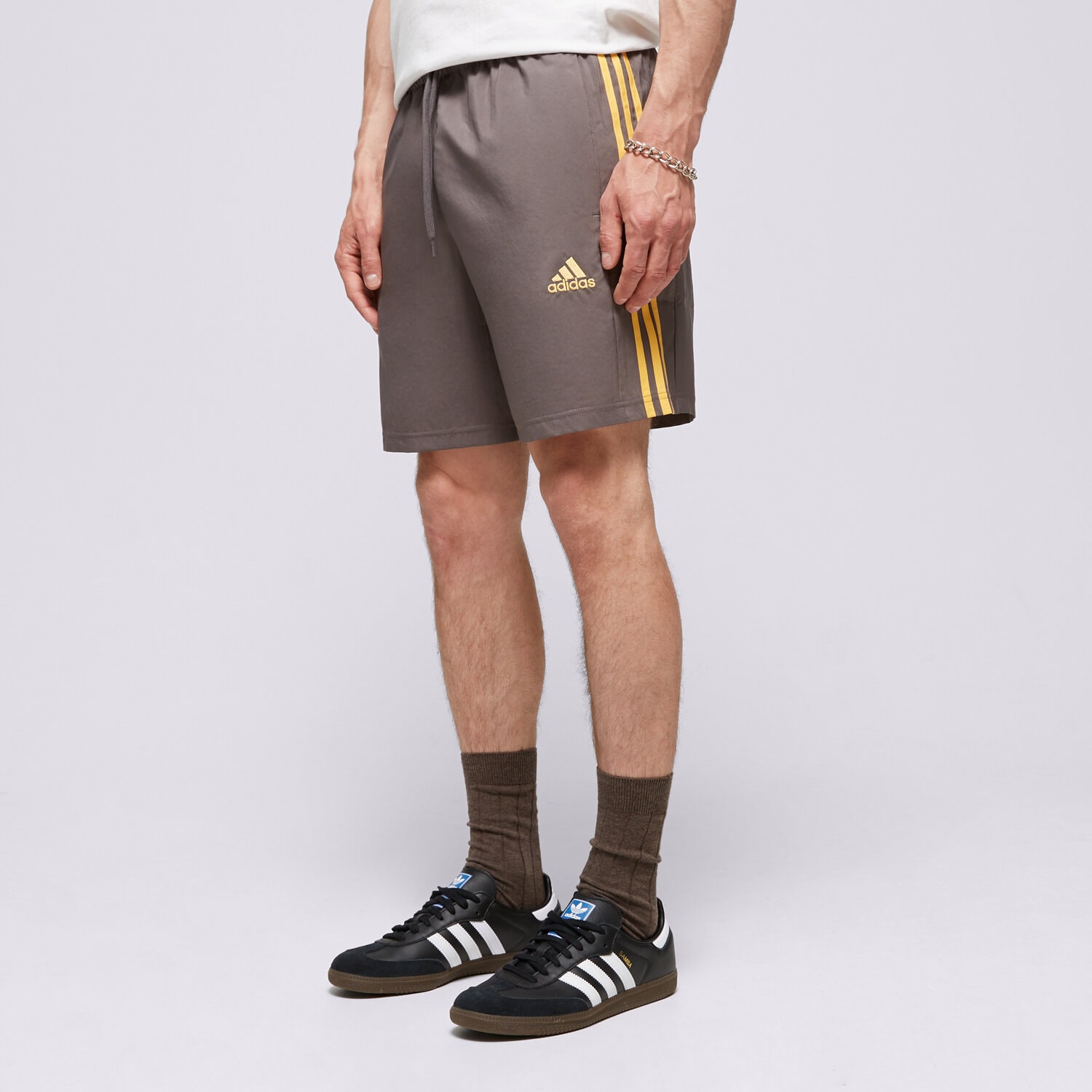 Femei pantaloni scurți ADIDAS PANTALONI SCURȚI M 3S CHELSEA IS1394 Maro