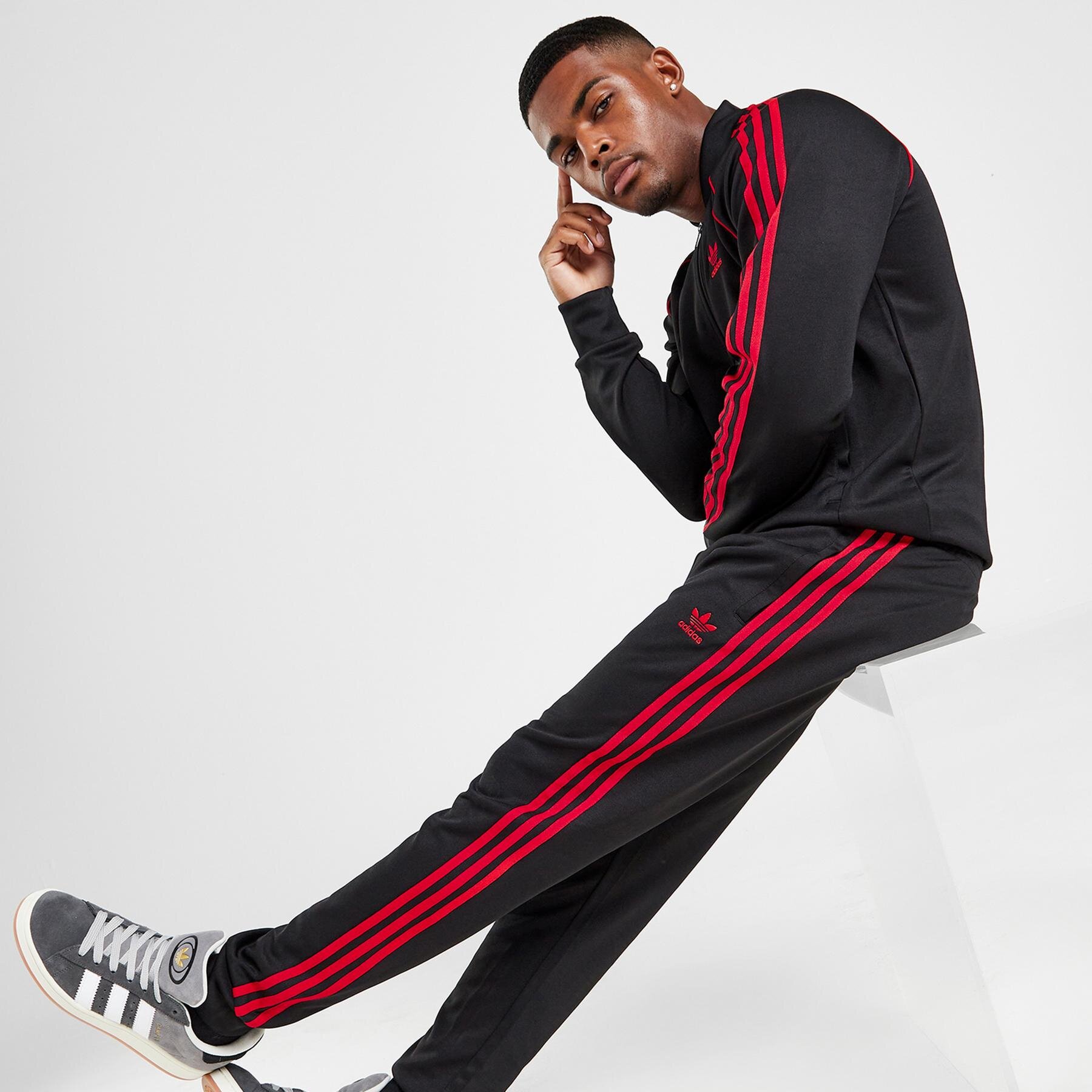 Bărbați pantaloni ADIDAS PANTALONI  SSTAR TP BLK/RED IT7139 Negru
