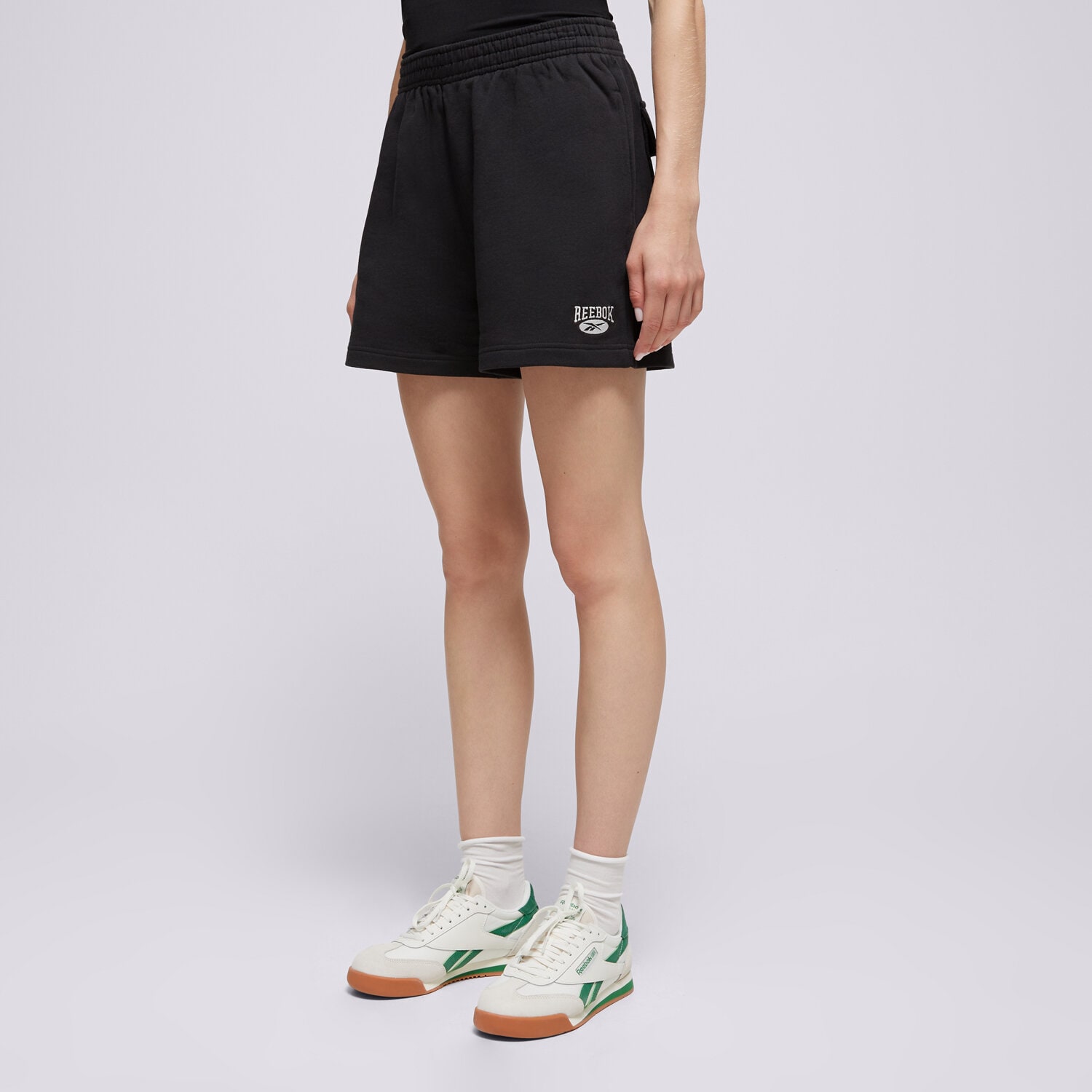 Femei pantaloni scurți REEBOK PANTALONI SCURȚI CL AE SM LOGO SHORT 100075518 Negru