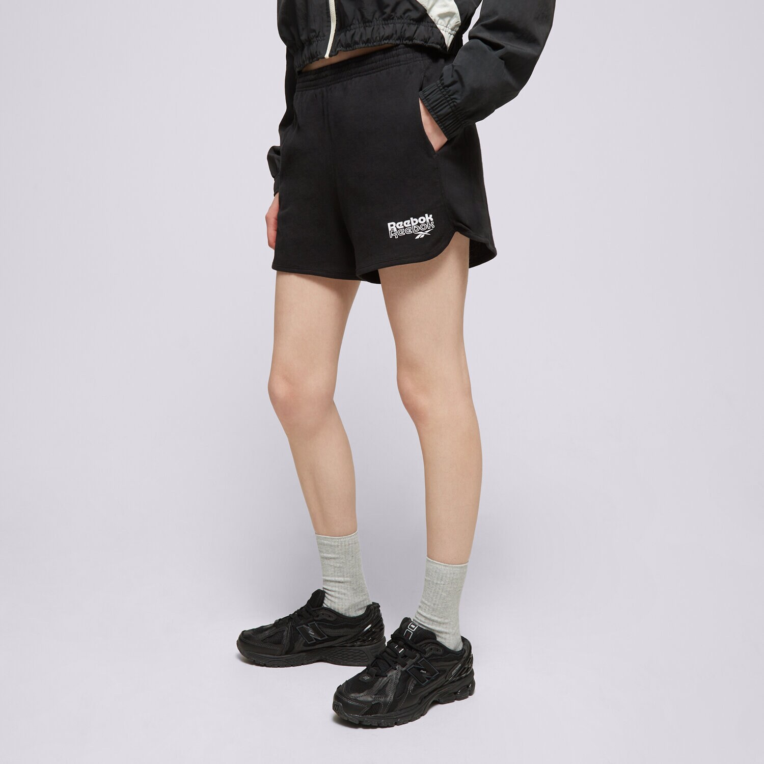 Femei pantaloni scurți REEBOK PANTALONI SCURȚI RIE SHORT 100075406 Negru