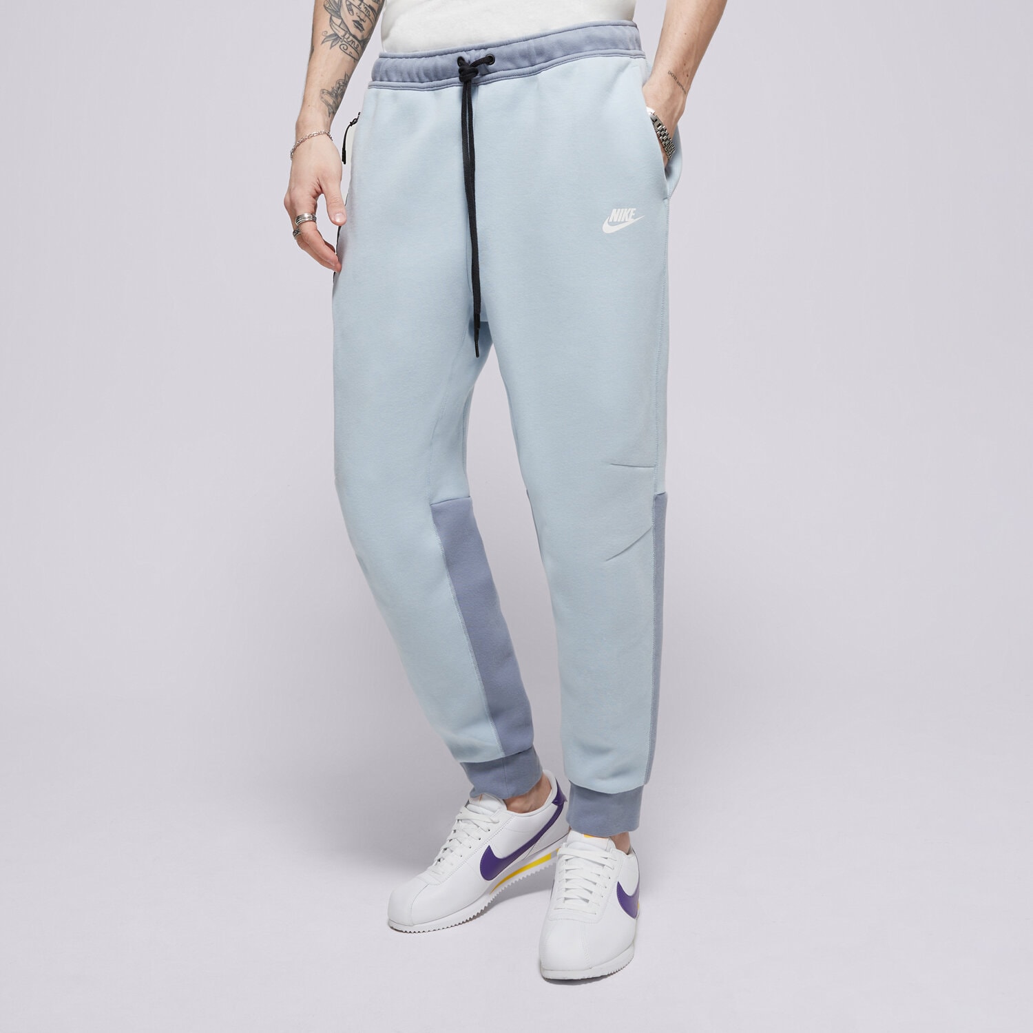 Bărbați pantaloni NIKE PANTALONI  TECH PANT LT.ARMORY PANTS FB8002-440 Albastru