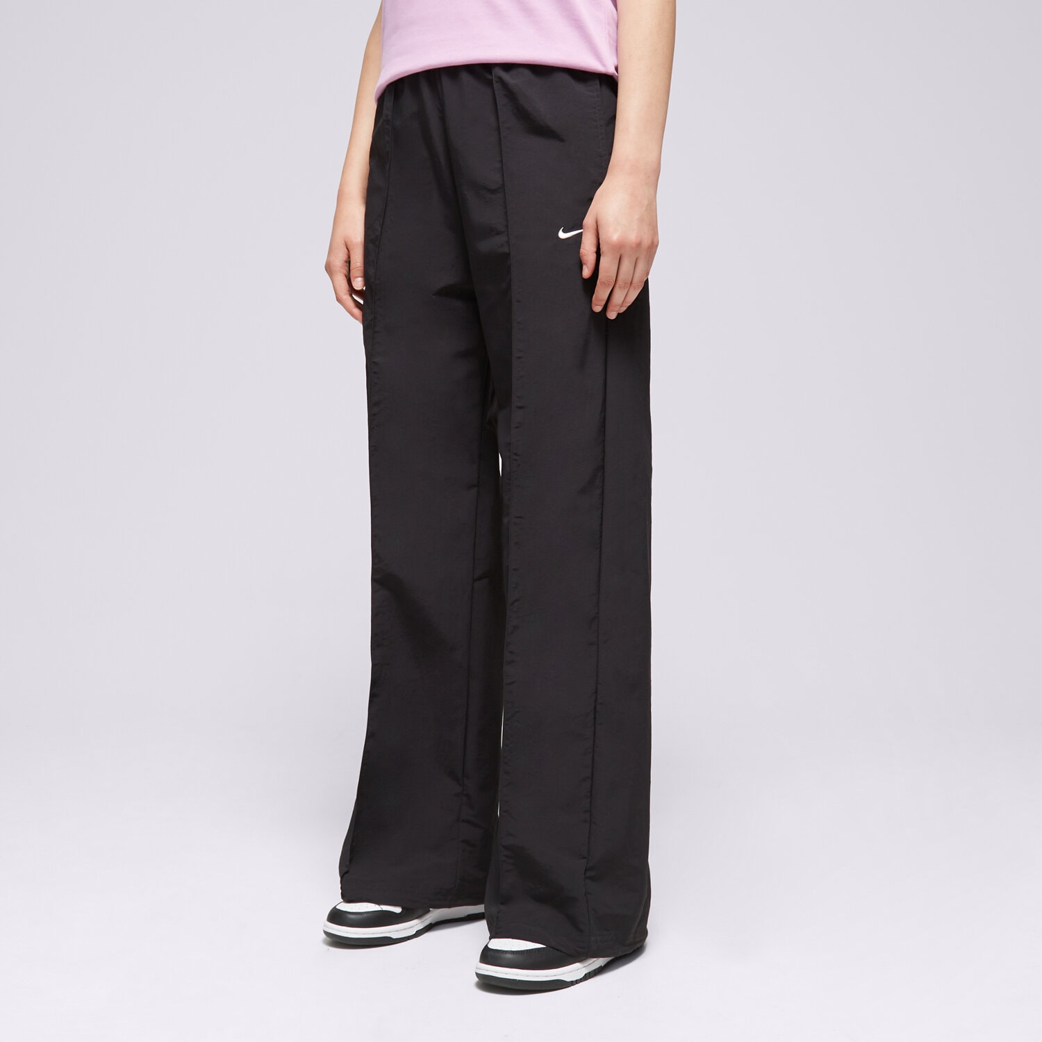 Femei pantaloni NIKE PANTALONI  W NSW TREND WVN MR PANT FQ3588-010 Negru