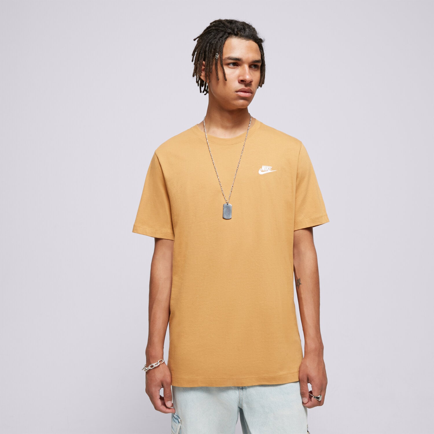 Bărbați tricou NIKE TRICOU M NSW CLUB TEE AR4997-224 Maro