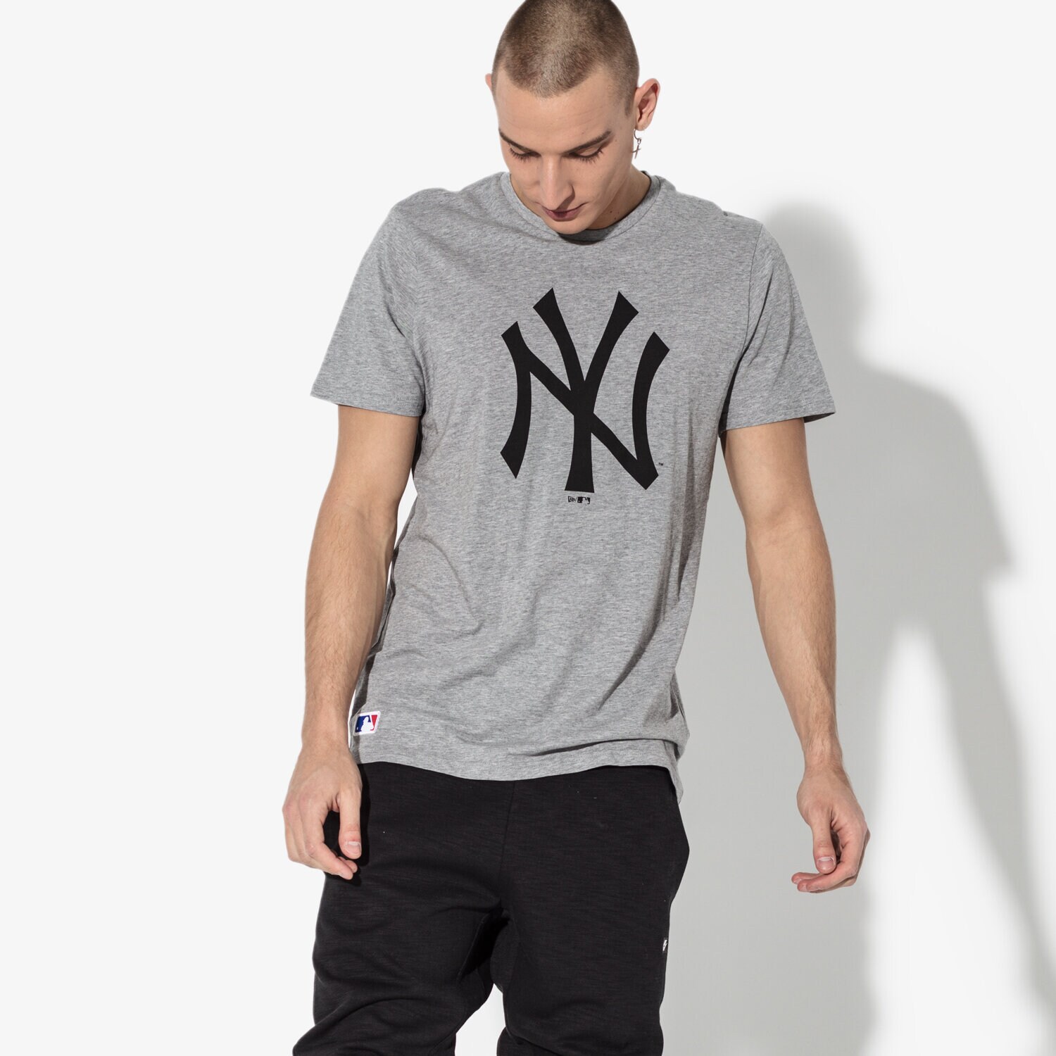 Bărbați tricou NEW ERA TRICOU SS MLB NYY GREY NEW YORK YANKEES LGH 11863696 Gri