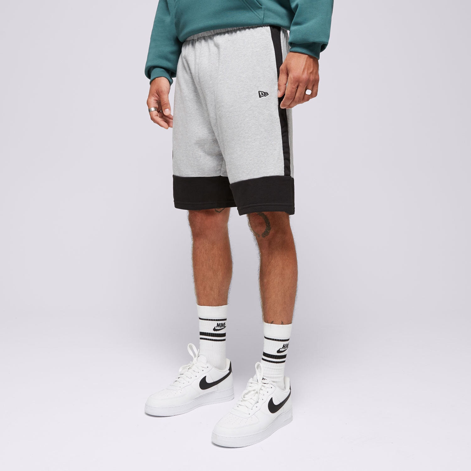 Femei pantaloni scurți NEW ERA PANTALONI SCURȚI NBA COLOUR BLOCK NETS BROOKLYN NETS 60502655 Alb