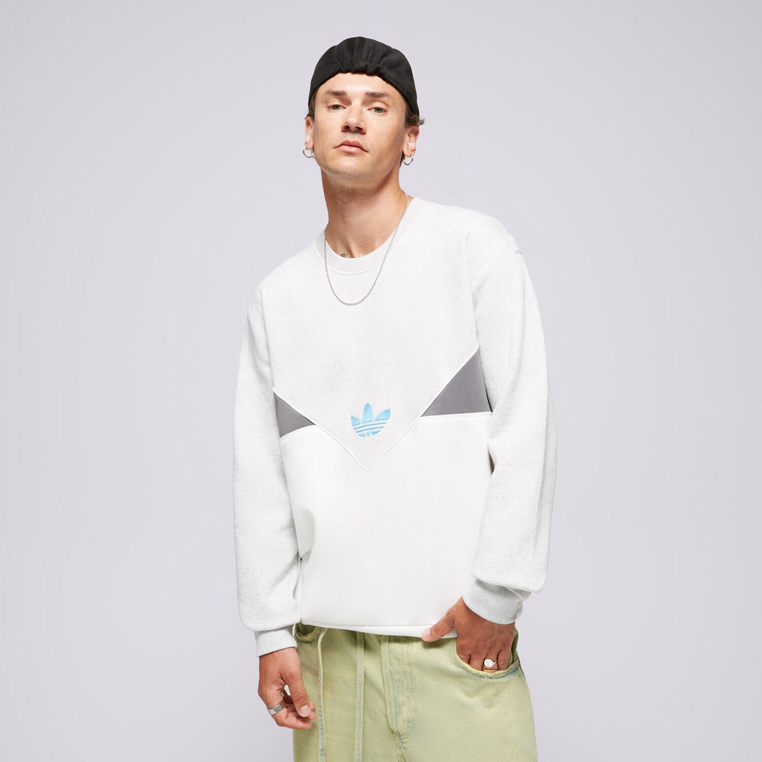 Bărbați bluză ADIDAS BLUZĂ C CREW SWEATHIRT IP6307 Gri