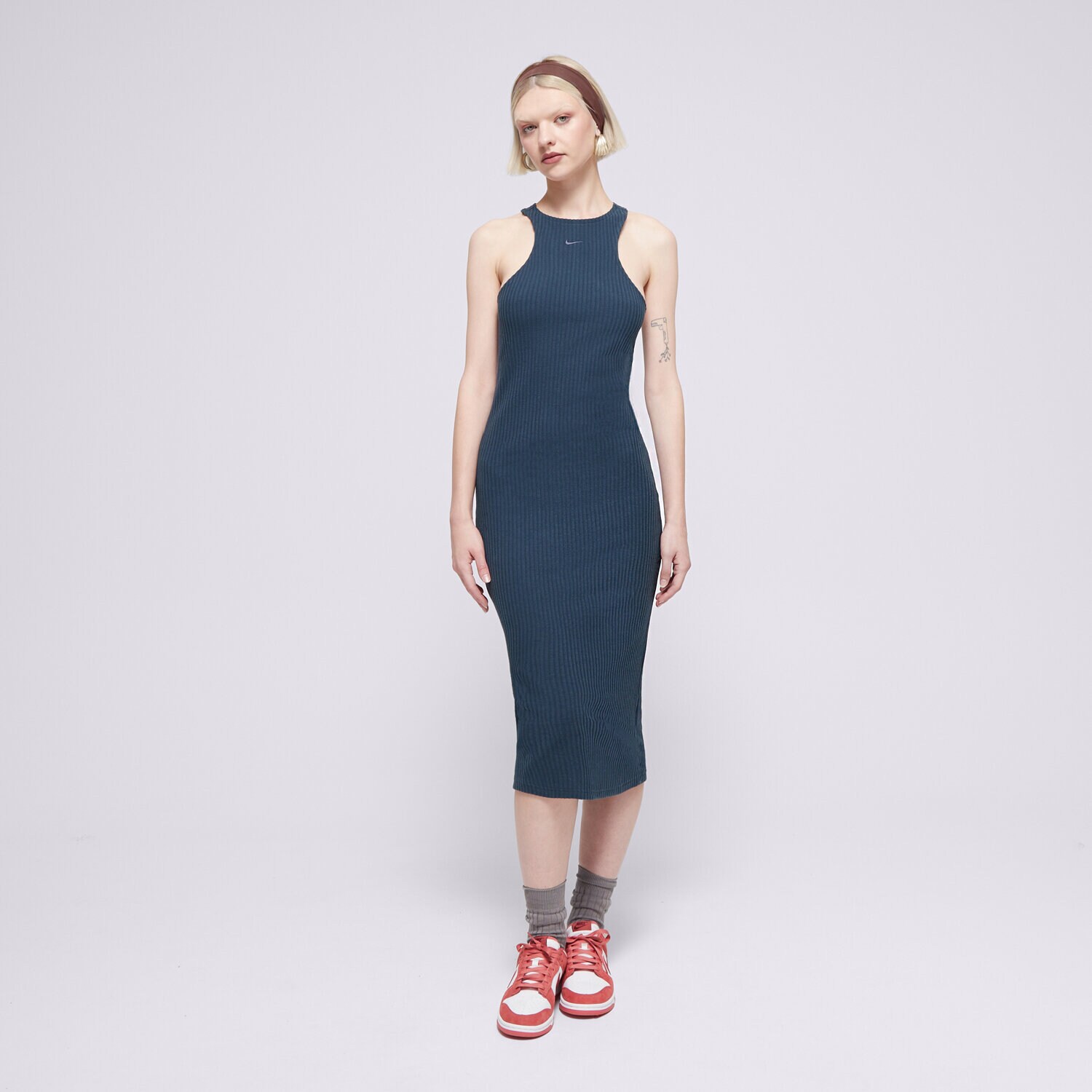 Femei rochii și fuste NIKE ROCHIE W NSW NK CHLL KNT RIB MIDI DRS FN3679-478 Bleumarin