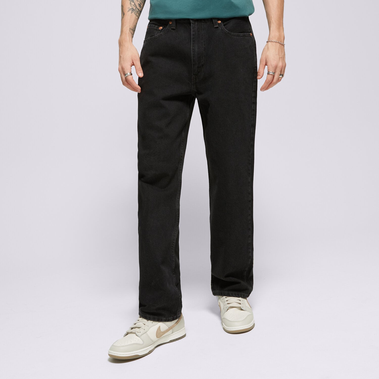 Bărbați pantaloni LEVI'S PANTALONI  565 97 LOOSE STRAIGHT BLACKS A7221-0005 Negru