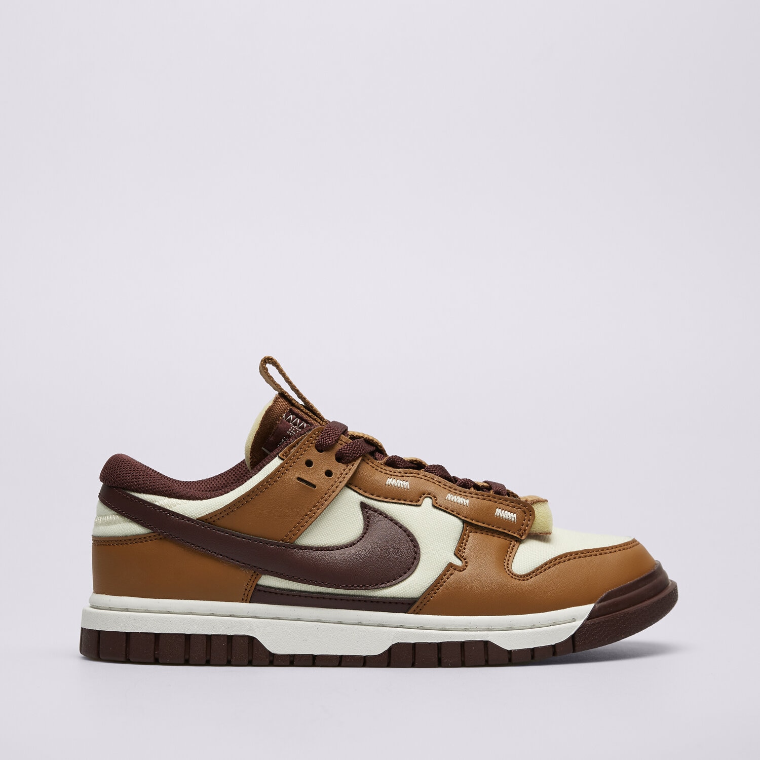 Barbați pantofi sport NIKE DUNK LOW JUMBO FQ8248-200 Maro