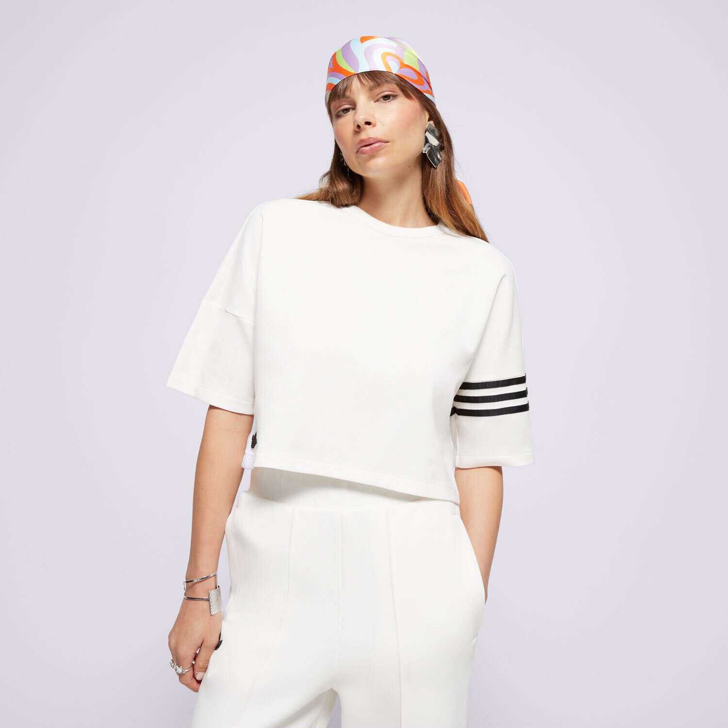 Femei tricou ADIDAS TRICOU NEUCL TEE IX9876 Alb