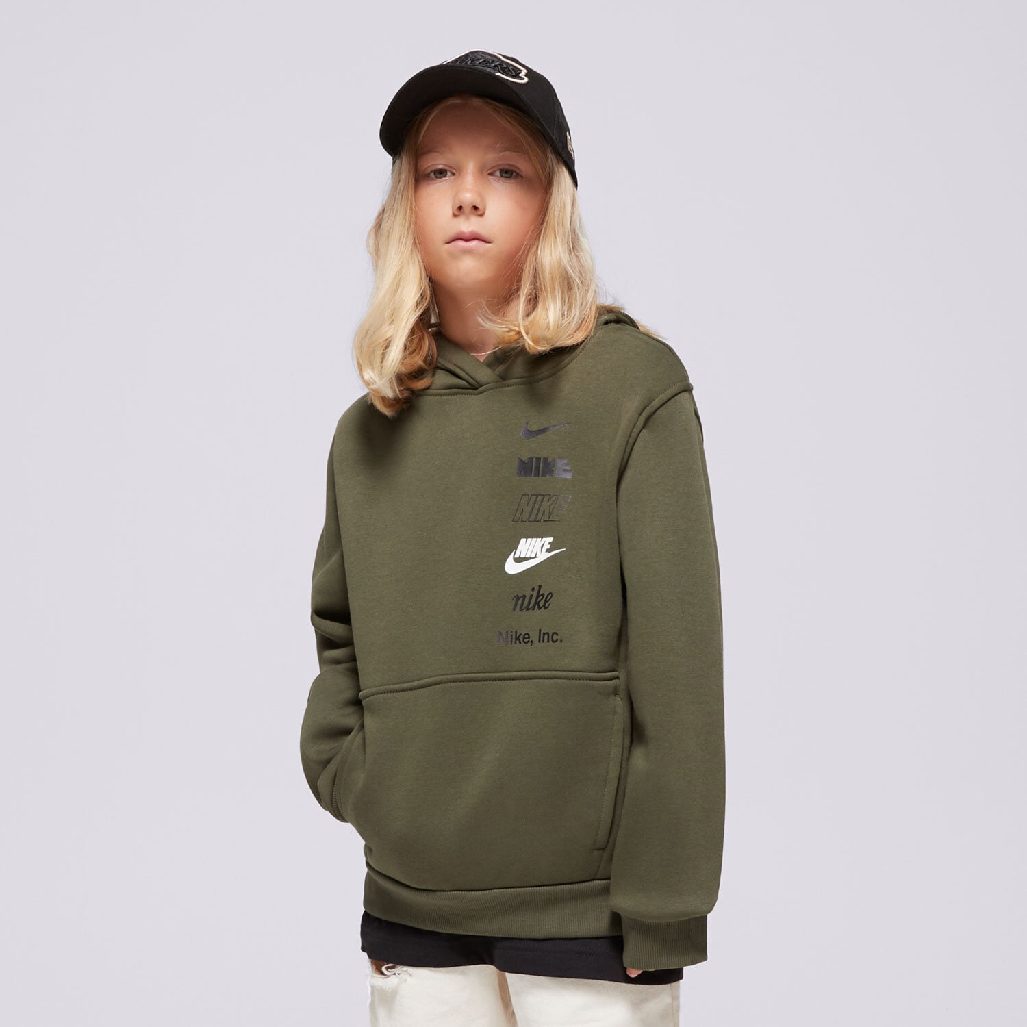 Copii bluză NIKE BLUZĂ CU GLUGĂ K NSW CLUB FLC HDY MLOGO BOY HQ0970-325 Kaki