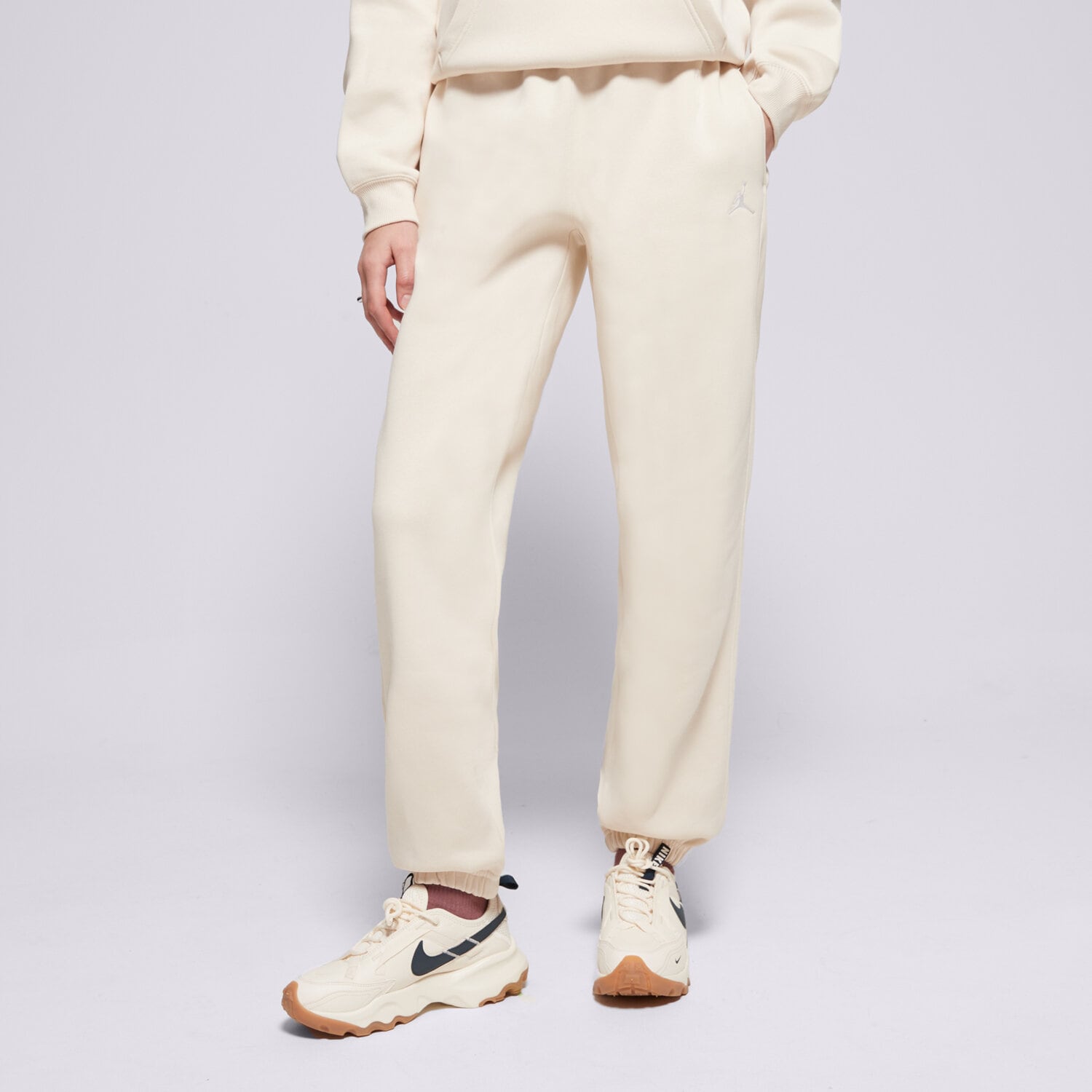 Femei pantaloni PANTALONI  W JORDAN BRKLN FLC PANT 24 FV7077-203 Bej