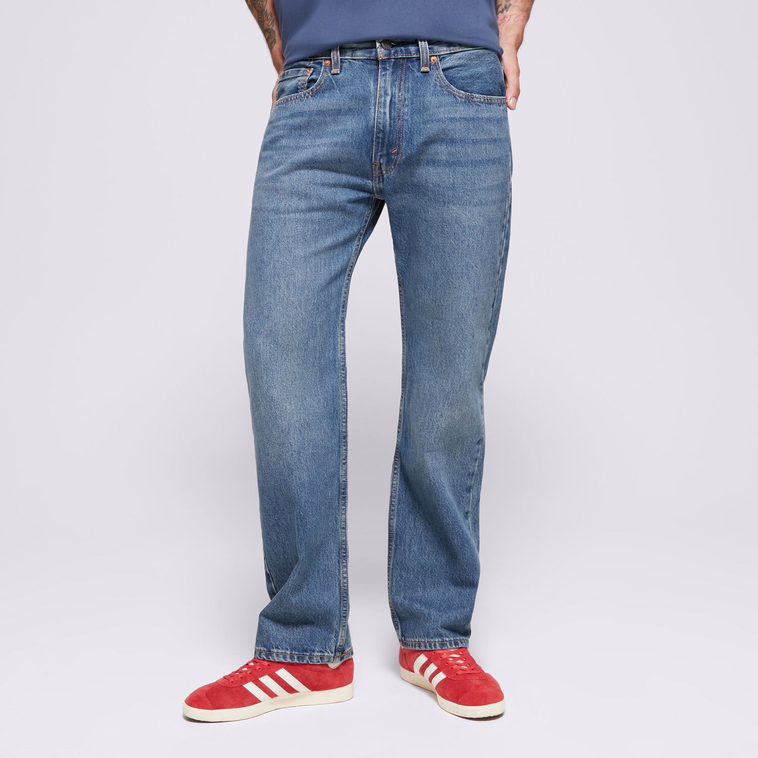 Bărbați pantaloni LEVI'S PANTALONI  555 96 RELAXED STRAIGHT MED INDIGO-WORN IN A7223-0002 Albastru