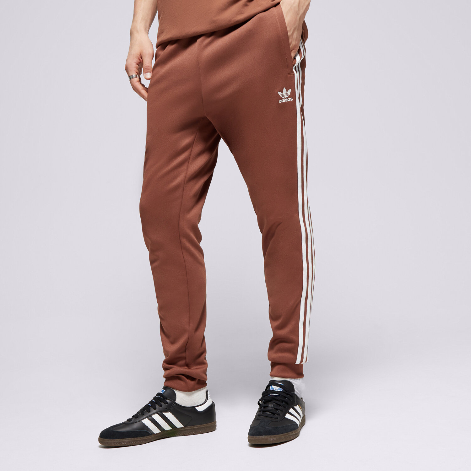 Bărbați pantaloni ADIDAS PANTALONI  SST TP IY9866 Maro