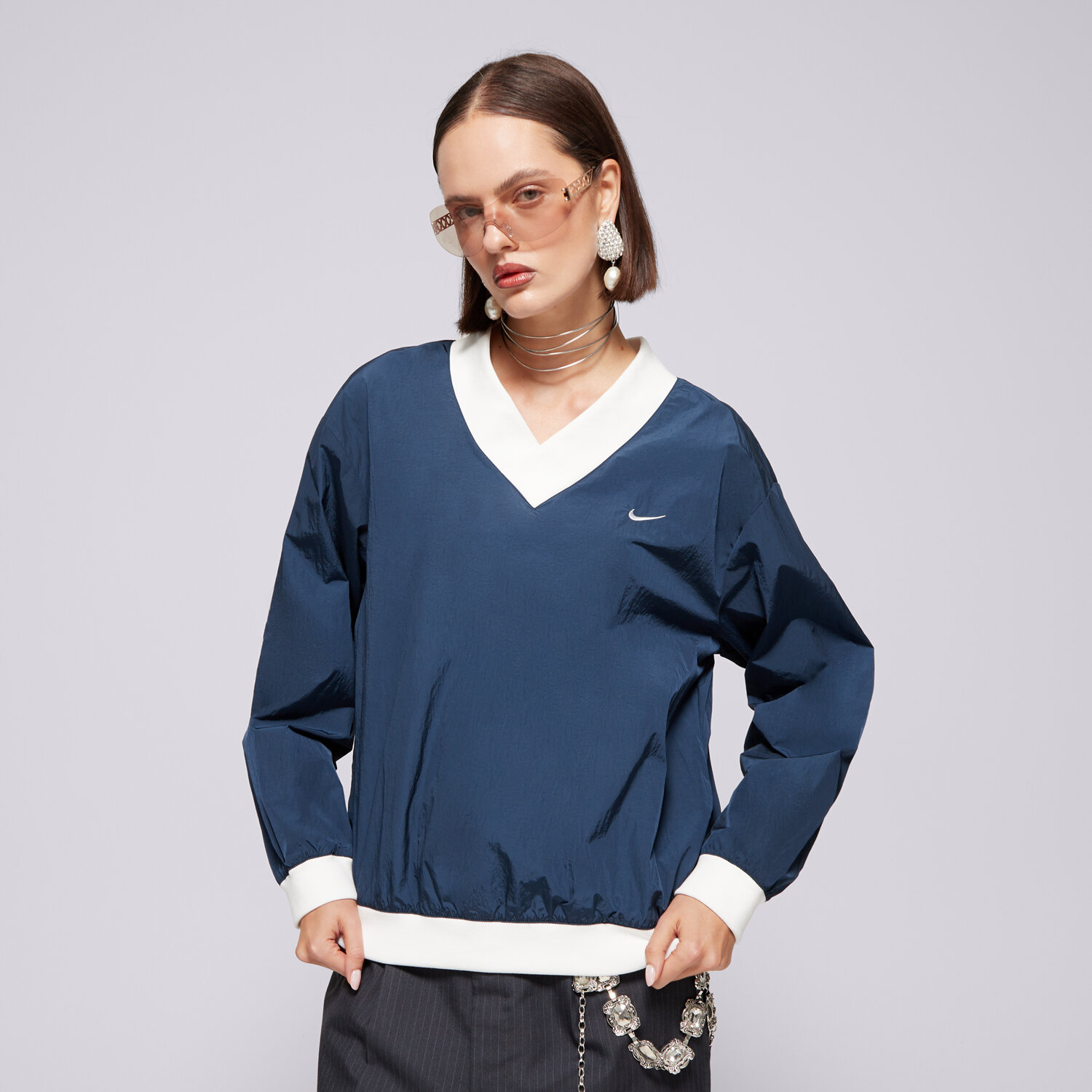 Femei bluză NIKE BLUZĂ W NSW ESSTL WVN UV LS VNCK CRW FV7649-480 Bleumarin