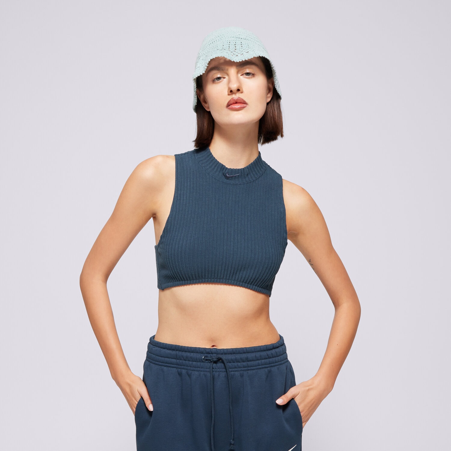 Femei tricou NIKE TOP W NSW NK CHLL KNT RIB CRP TNK FN3677-478 Bleumarin