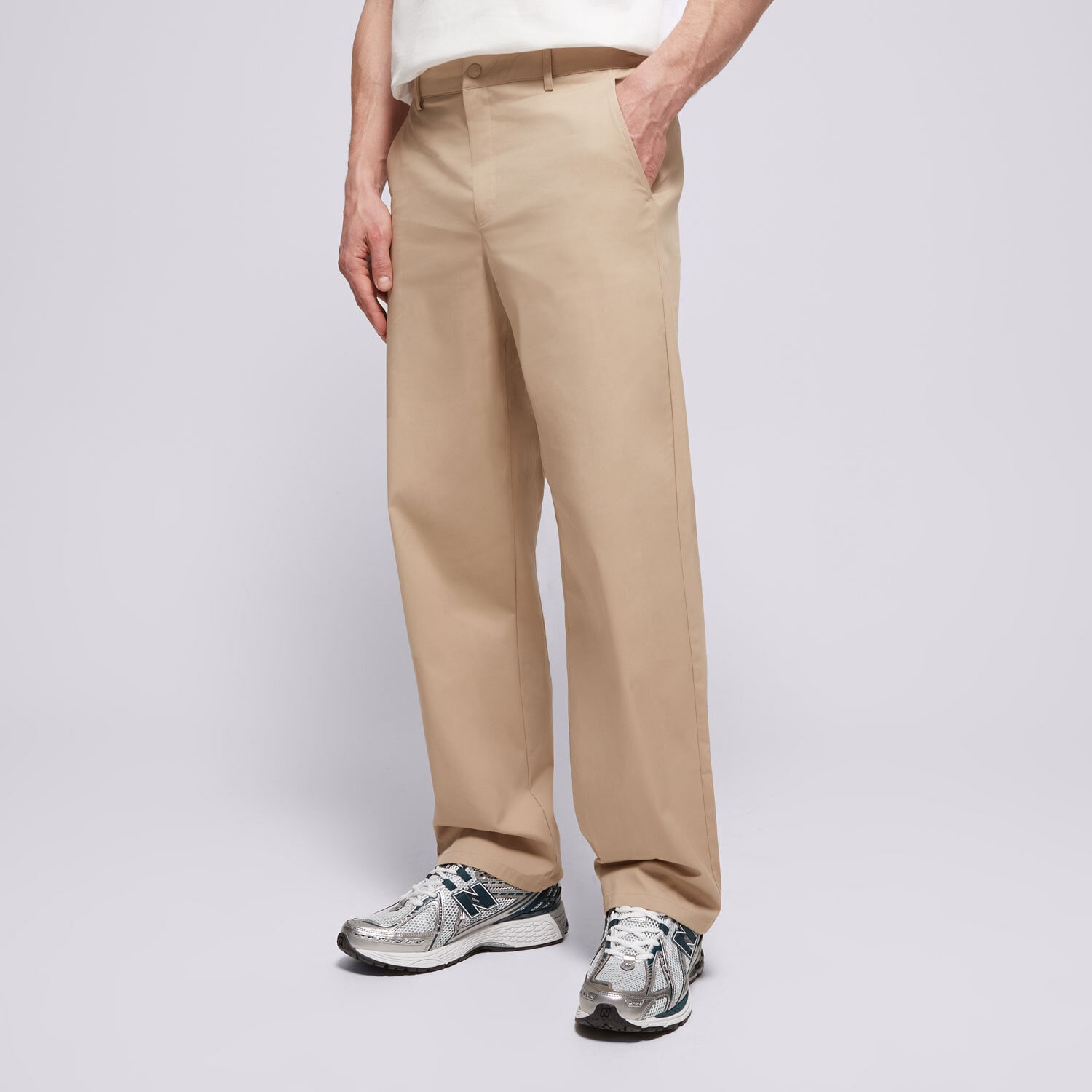 Bărbați pantaloni NEW BALANCE PANTALONI  ATHLETICS STANDARD PANT 30" MP43560SOT Bej