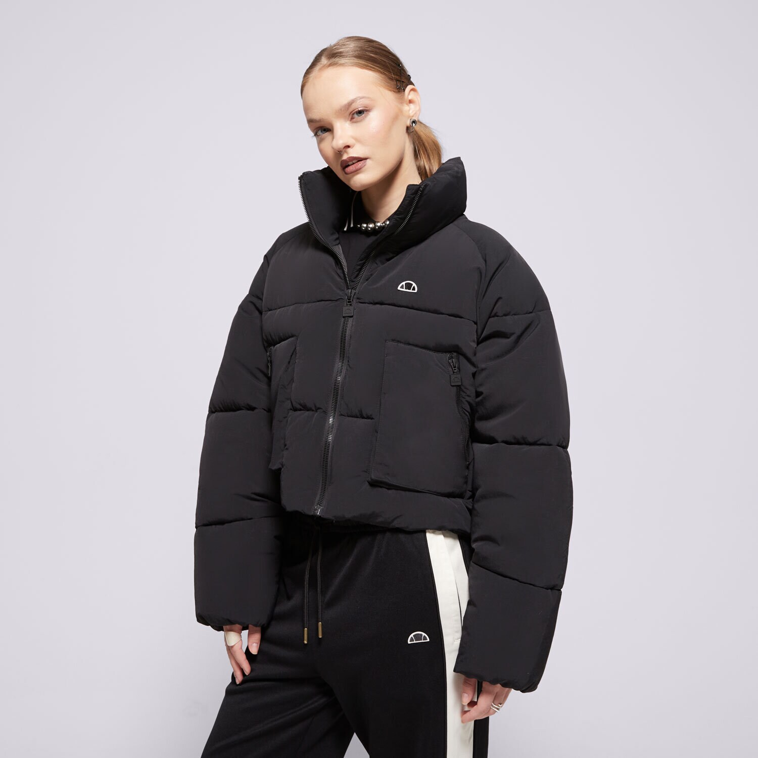Femei geacă de iarnă ELLESSE JACHETĂ CU PUF GAFFER PADDED JACKET BLK SGX21040011 Negru