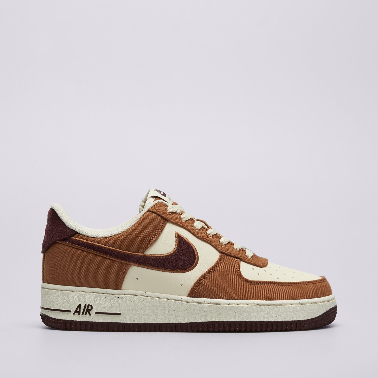 NIKE AIR FORCE 1 07 LV8 FQ8713 200 Maro B rba i Sizeer Romania