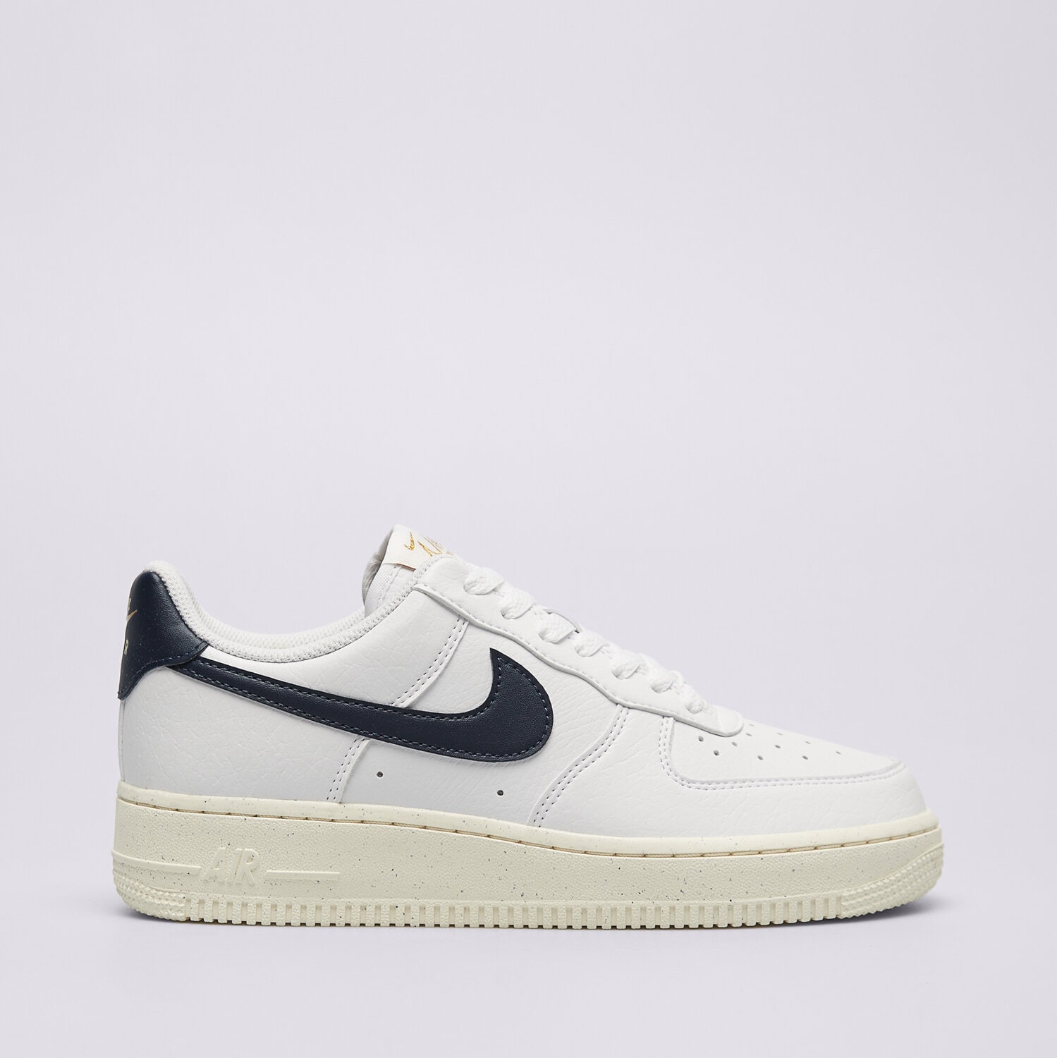 Femei pantofi sport NIKE W AIR FORCE 1 '07 NN FZ6768-100 Alb
