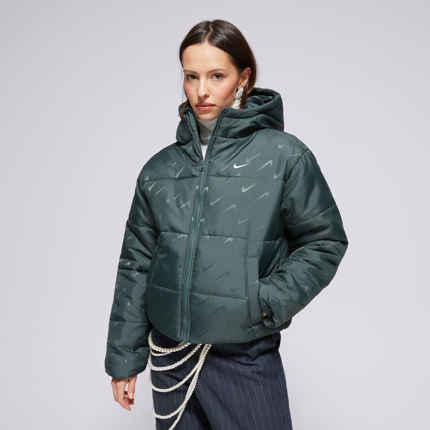 Femei geacă de iarnă NIKE JACHETĂ CU PUF W NSW TF SNFL NK CLSC PFR AOP FV7941-338 Verde