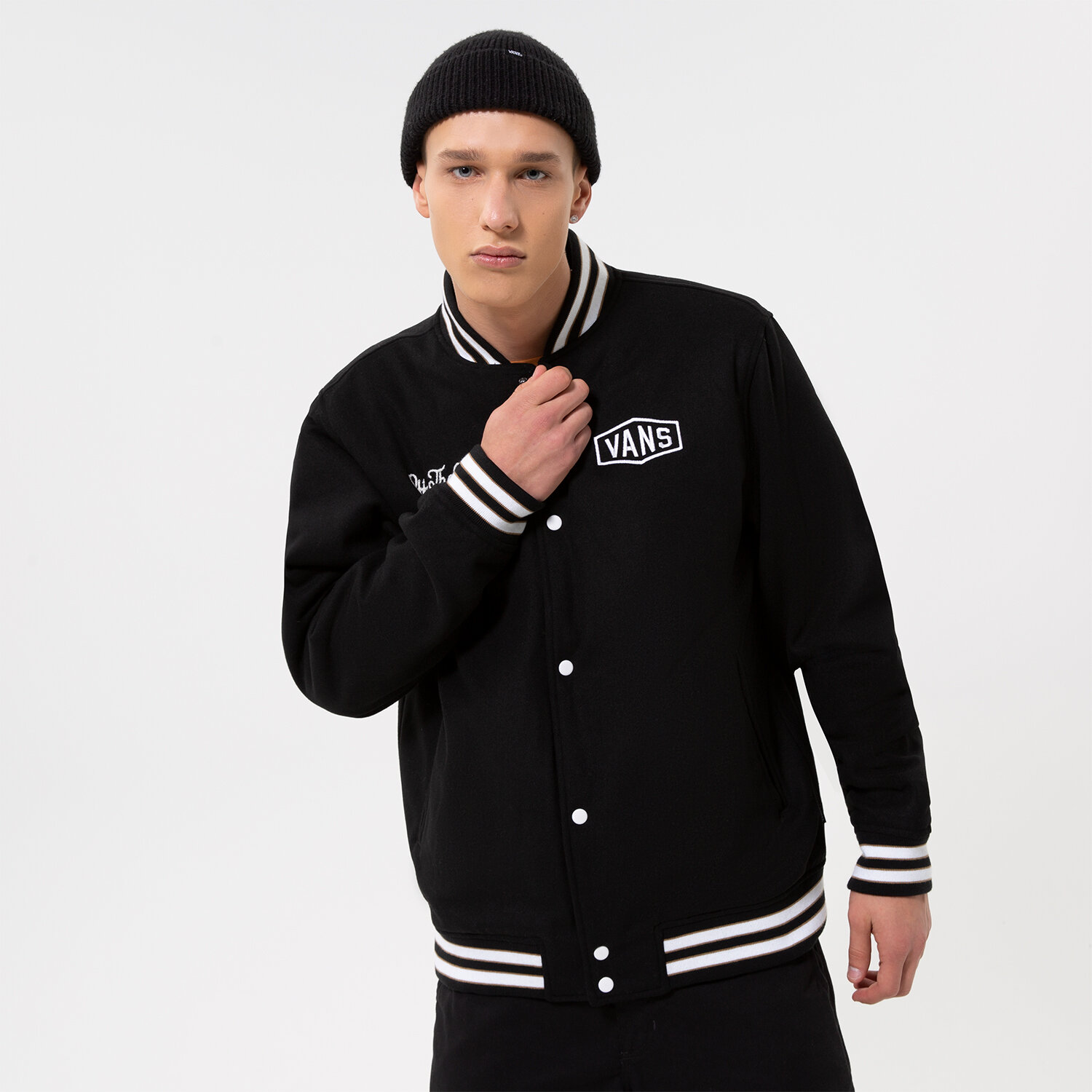 Bărbați jachetă VANS JACHETĂ CHECKERBOARD RESEARCH VARSITY JACKET VN0A7S92BLK1 Negru
