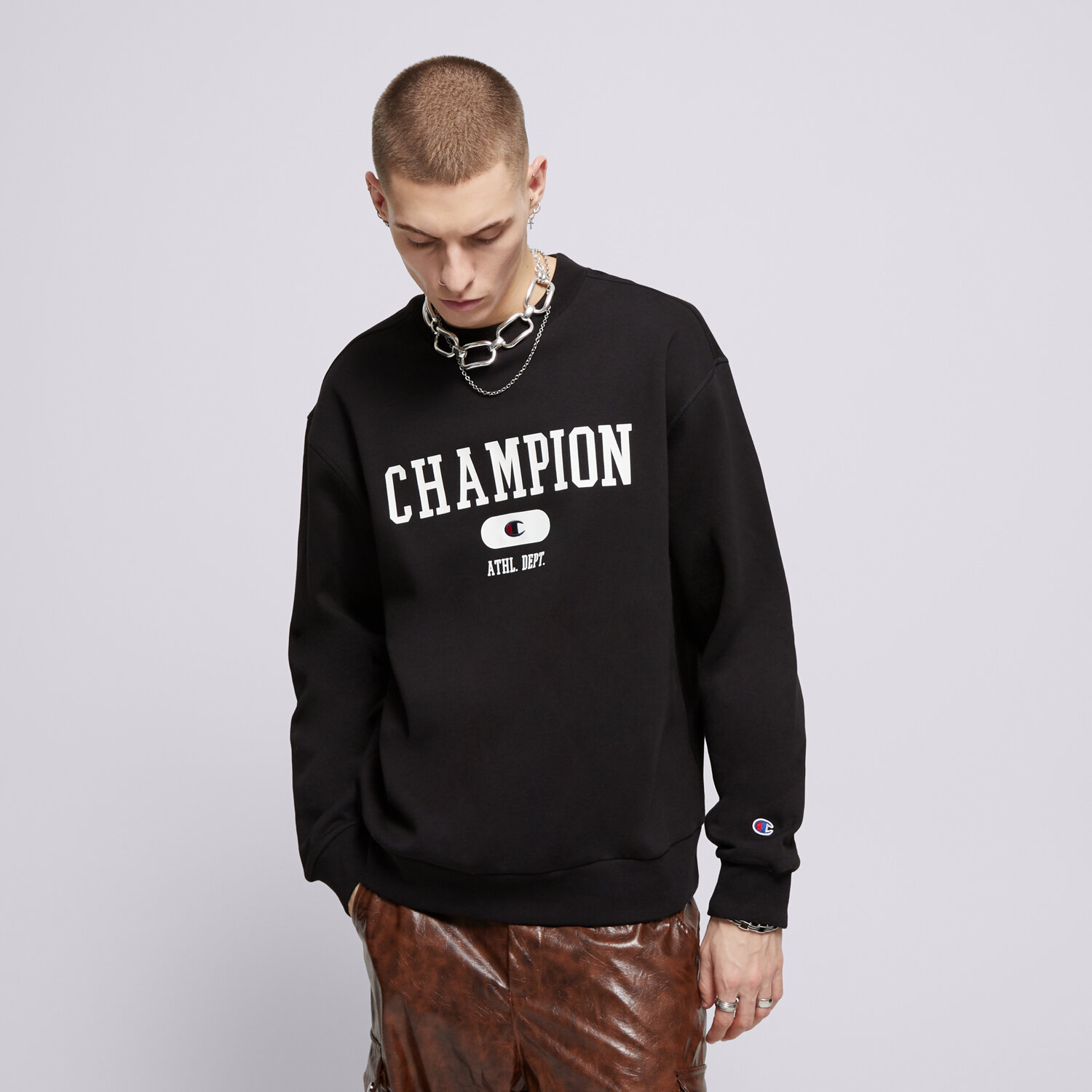 Bărbați bluză CHAMPION BLUZĂ CREWNECK SWEATSHIRT 220431KK001 Negru