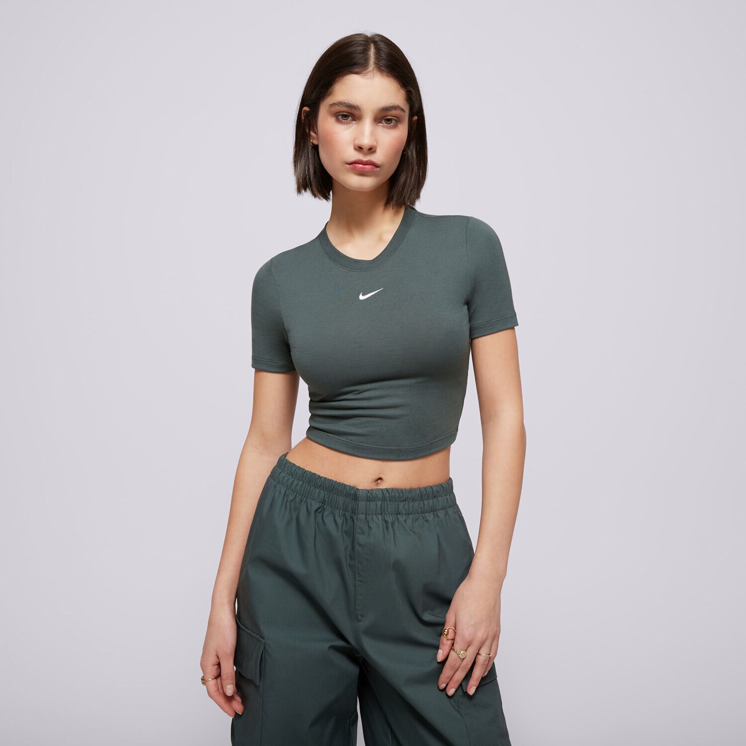 Femei tricou NIKE TOP W NSW ESSNTL SLM CRP FB2873-338 Verde