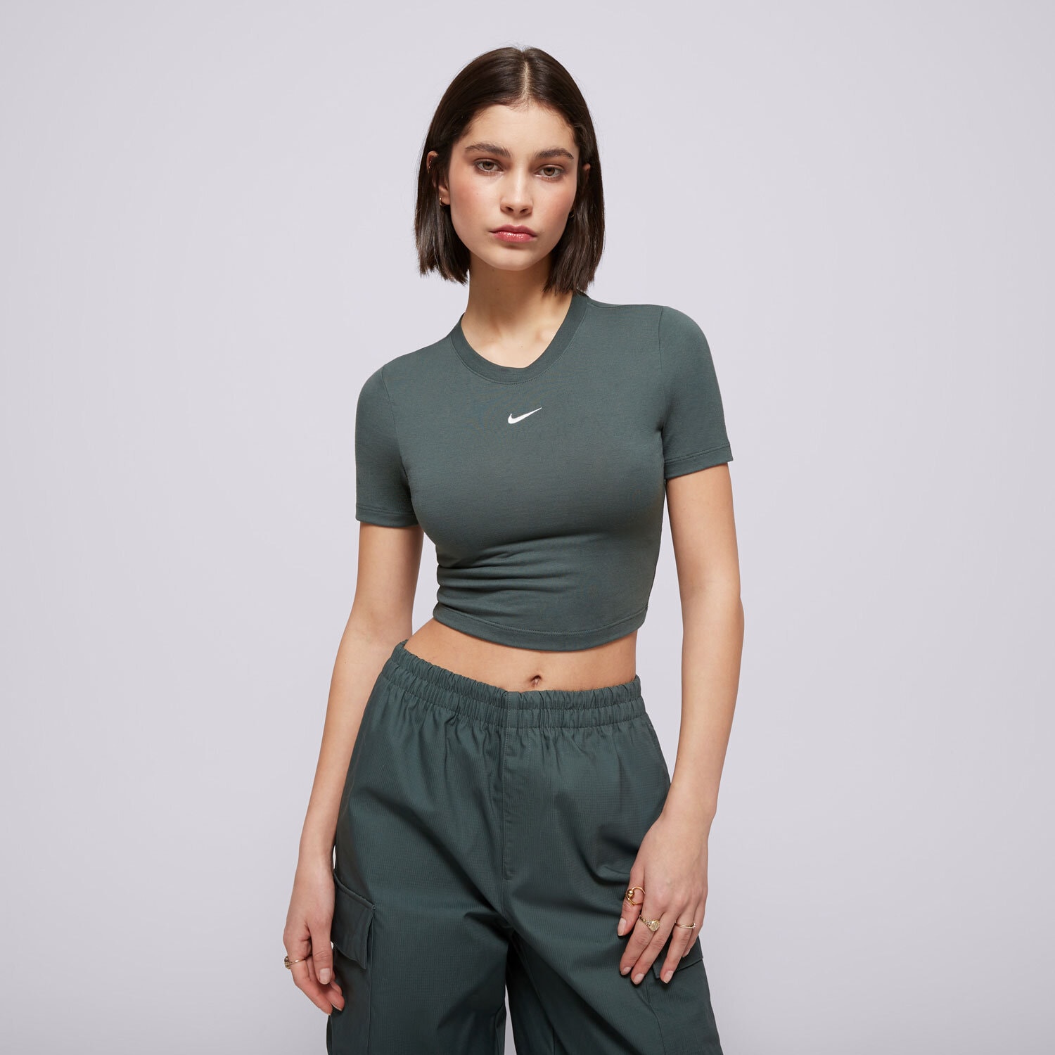 Femei tricou NIKE TOP W NSW ESSNTL SLM CRP FB2873-338 Verde