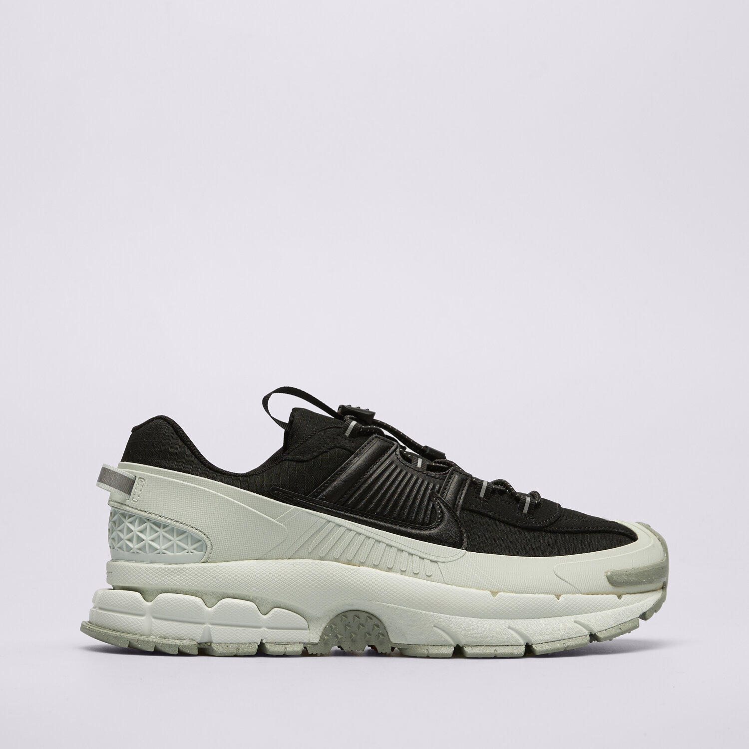 Barbați pantofi sport NIKE VOMERO ROAM FV2295-001 Alb