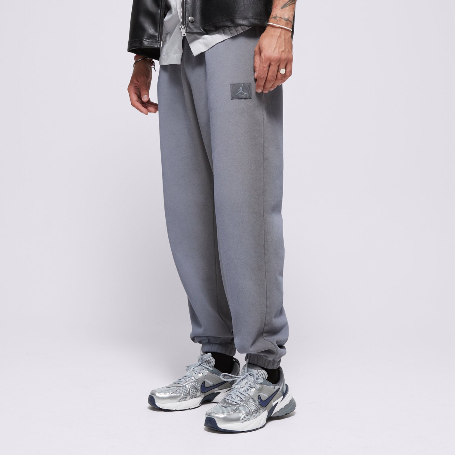 Bărbați pantaloni JORDAN PANTALONI  M J FLIGHT WASH FLC PANT FV7253-068 Gri