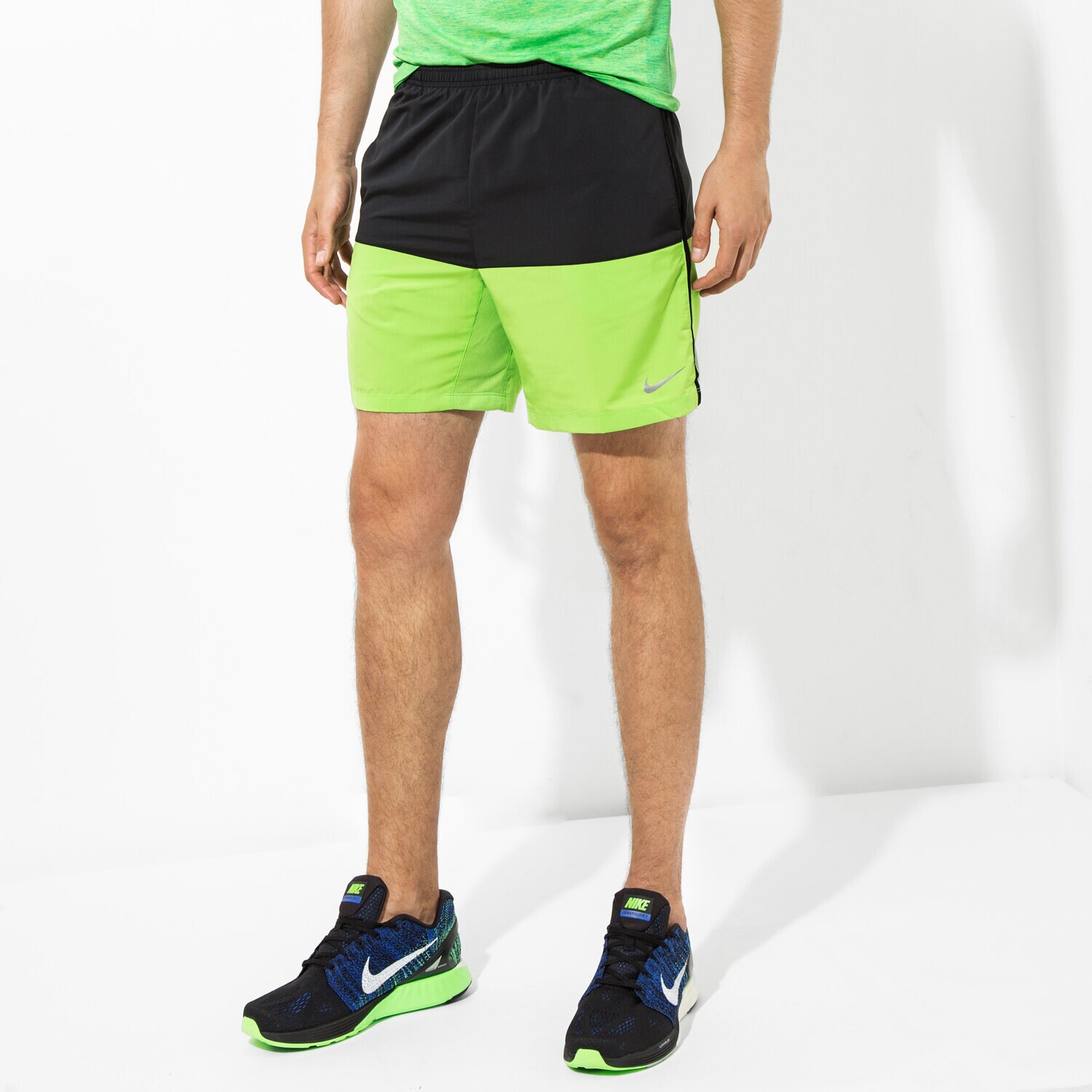 Femei pantaloni scurți NIKE PANTALONI SCURȚI 7 DISTANCE SHORT 642807026 Negru