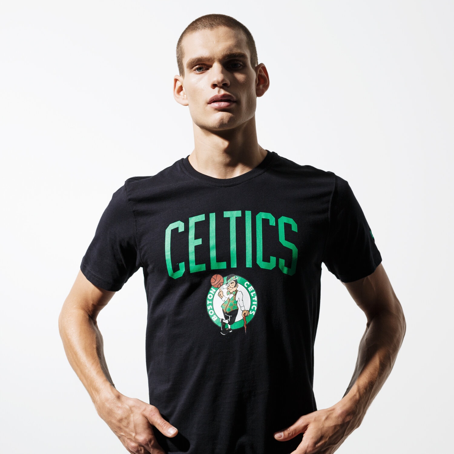 Bărbați tricou NEW ERA TRICOU SS TEAM LOGO CELTICS BOSTON CELTICS BLK 11546157 Negru