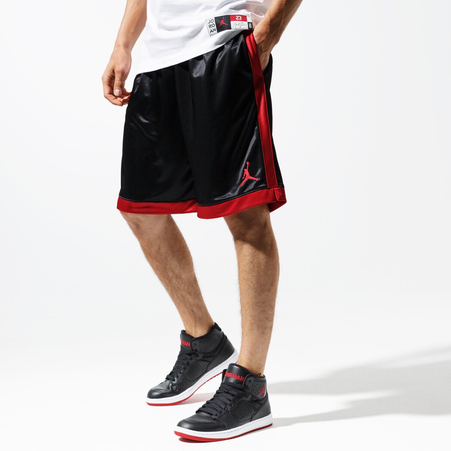 Femei pantaloni scurți JORDAN PANTALONI SCURȚI M J JUMPMAN SHIMMER SHORT AJ1122-010 Negru