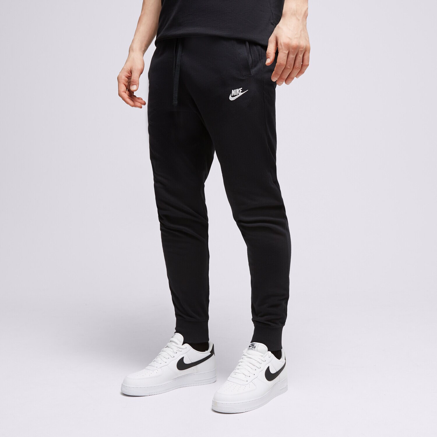 Bărbați pantaloni NIKE PANTALONI  M NSW CLUB CARGO BB BV2762-010 Negru