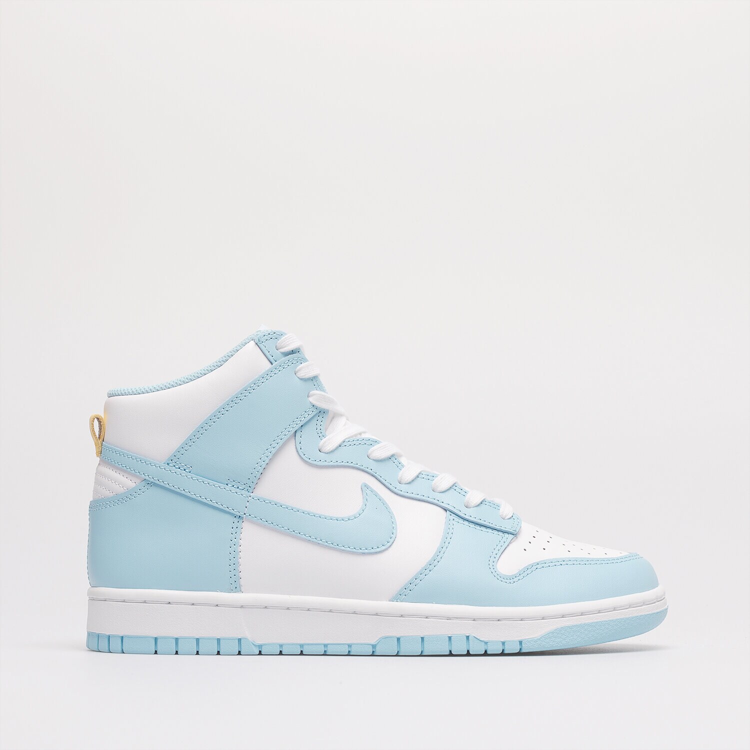 Barbați pantofi sport NIKE DUNK HI RETRO BTTYS DD1399-401 Alb