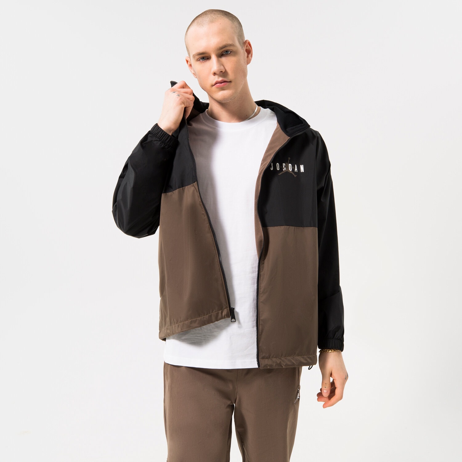 Bărbați jachetă JORDAN JACHETĂ M J ESS HBR WOVEN JACKET DV7650-010 Negru