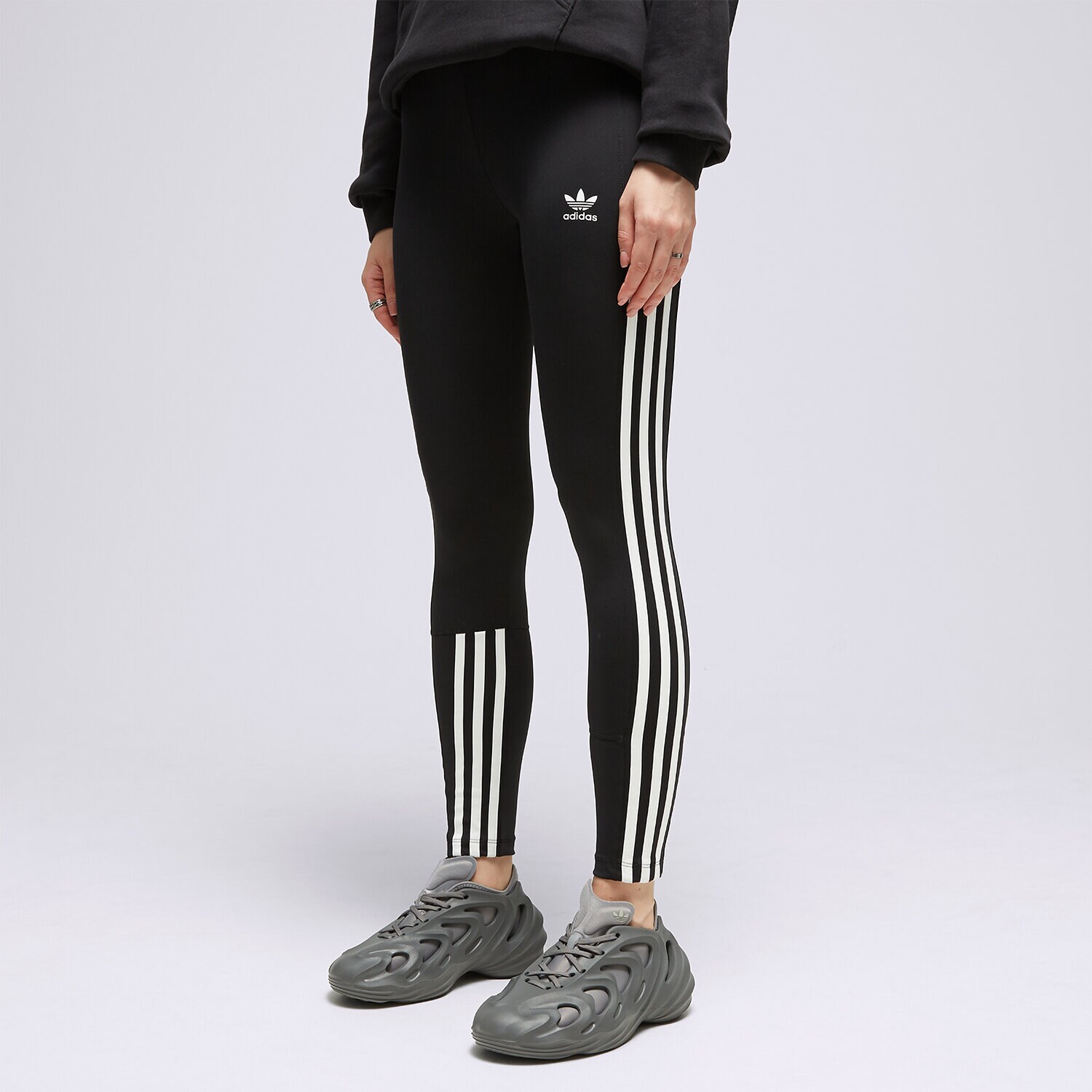Femei pantaloni ADIDAS PANTALONI  COLANȚI IC2383 Negru