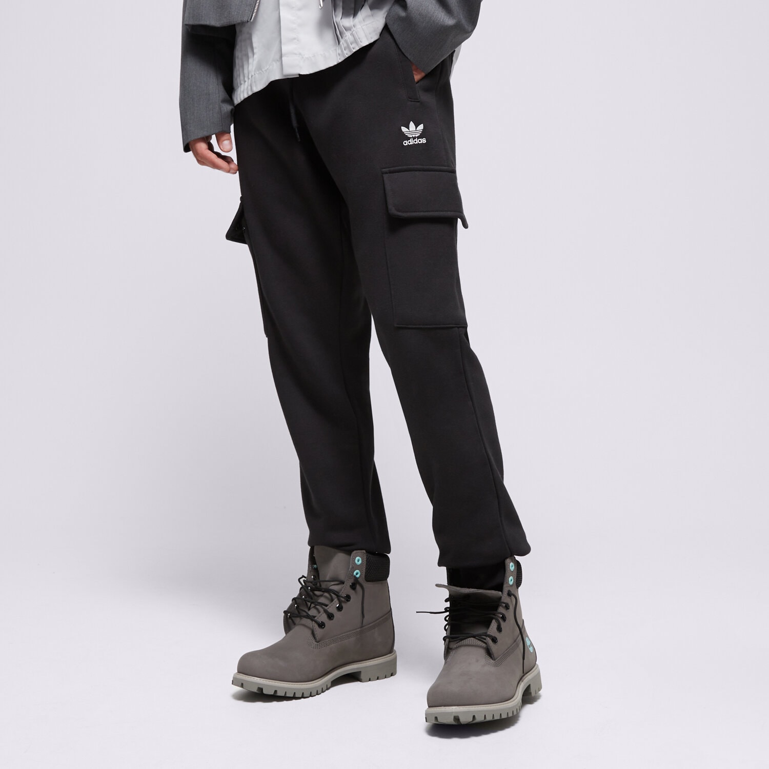 Bărbați pantaloni ADIDAS PANTALONI  ESSENTIALS C P IP2755 Negru